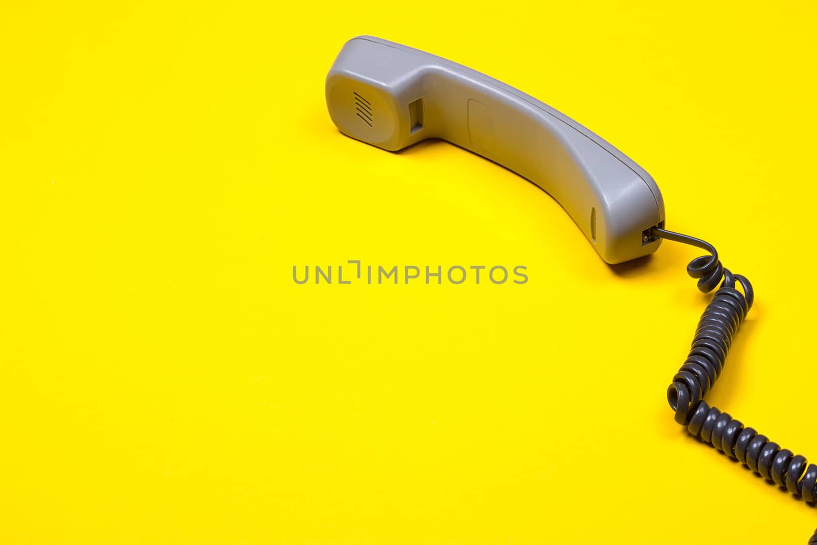 Top view of gray telephone handset by victosha