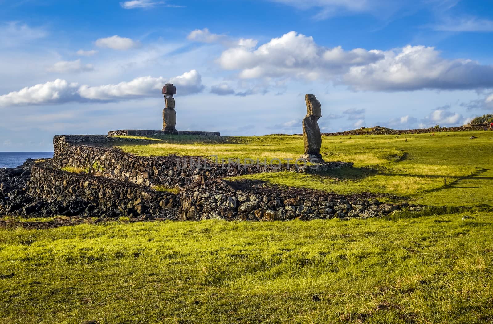 Moais statues, vai ure, easter island, Chile