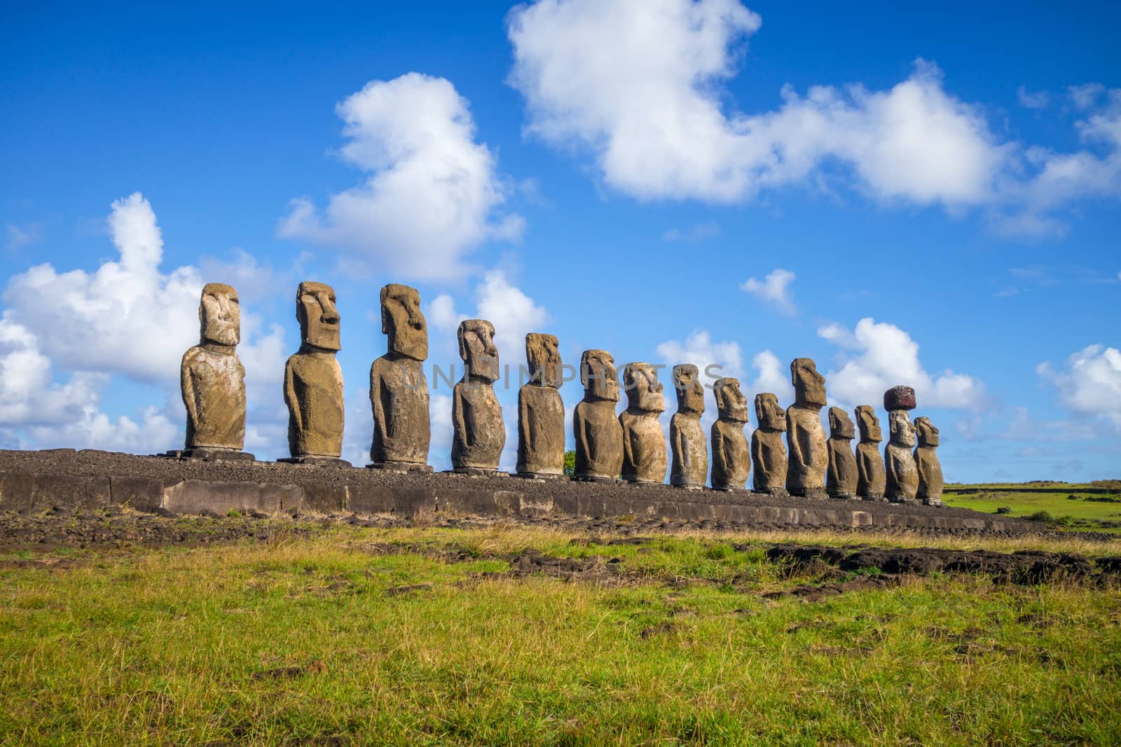 Moais statues, ahu Tongariki, easter island, Chile