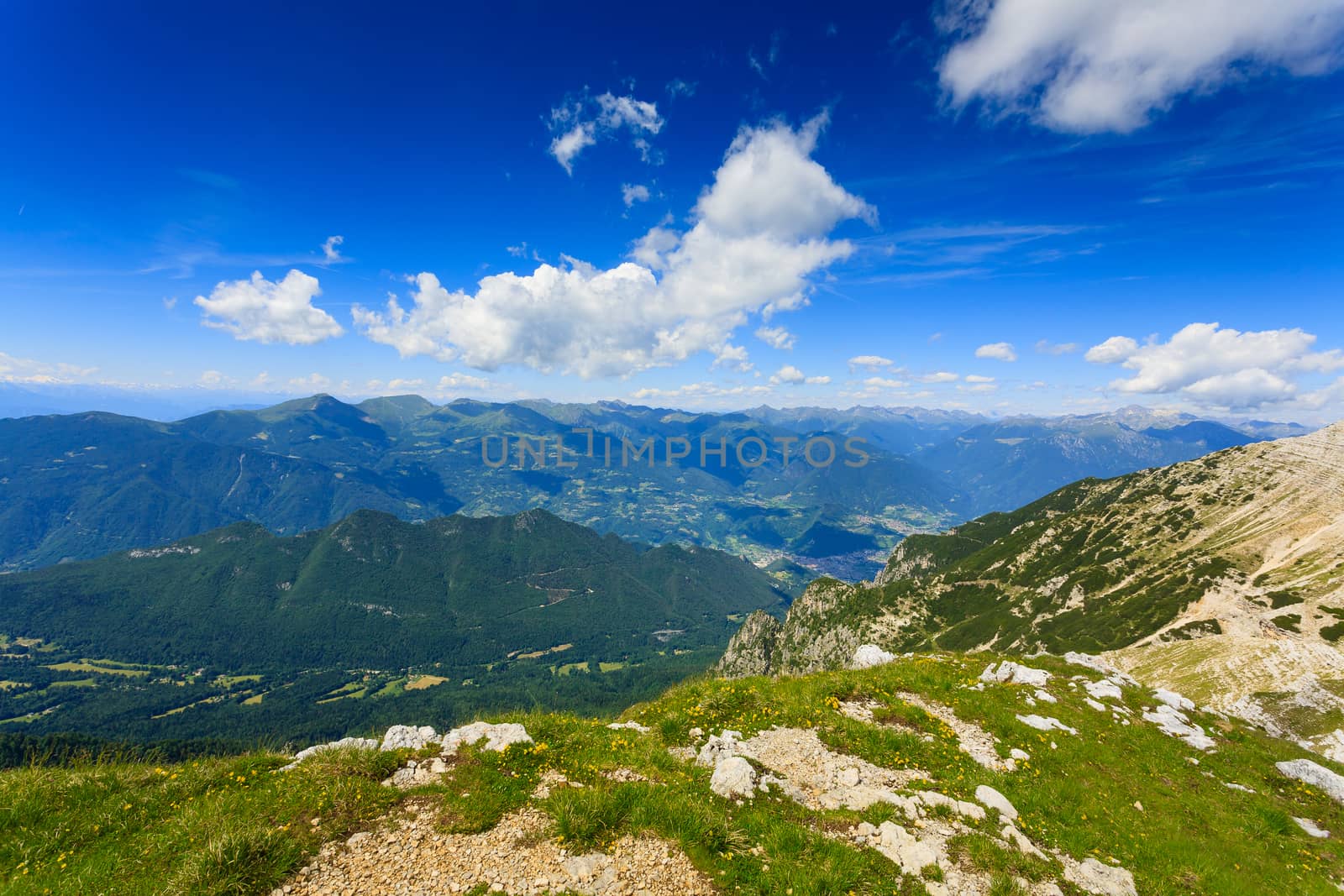 Mountain panorama, Italy by elleon