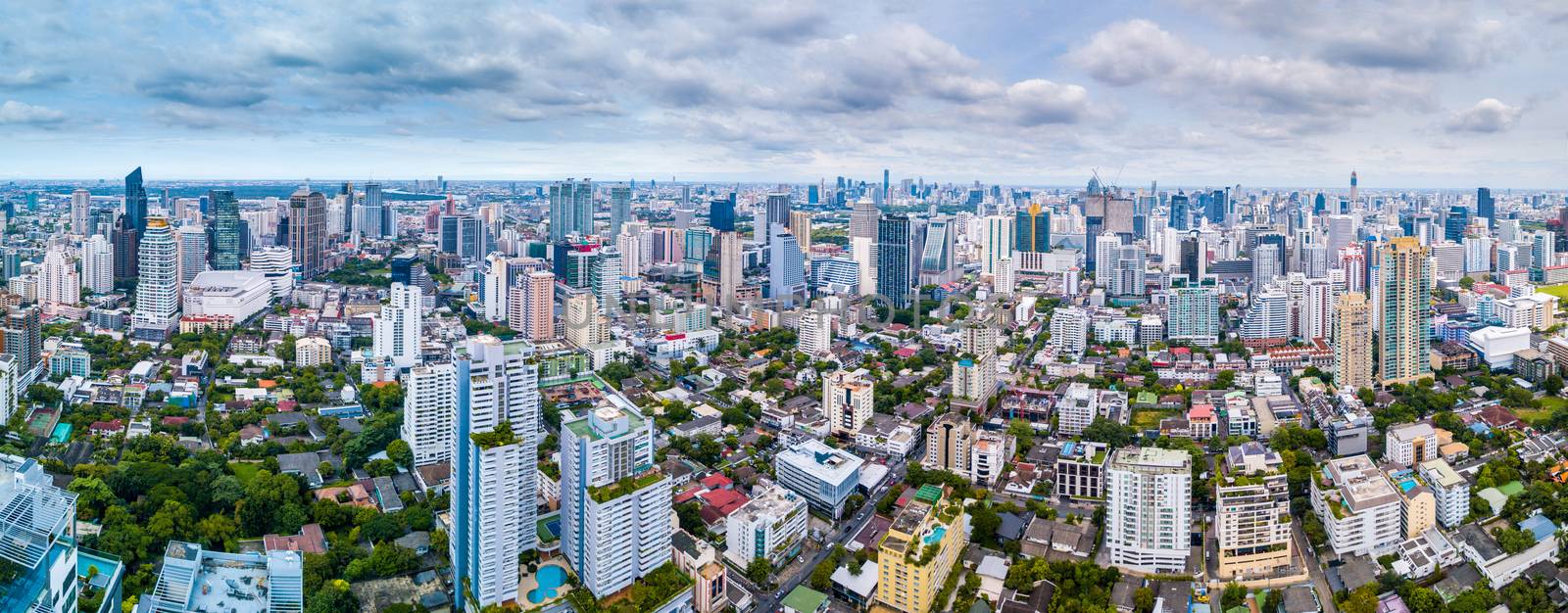 Bangkok urban panorama by antpkr