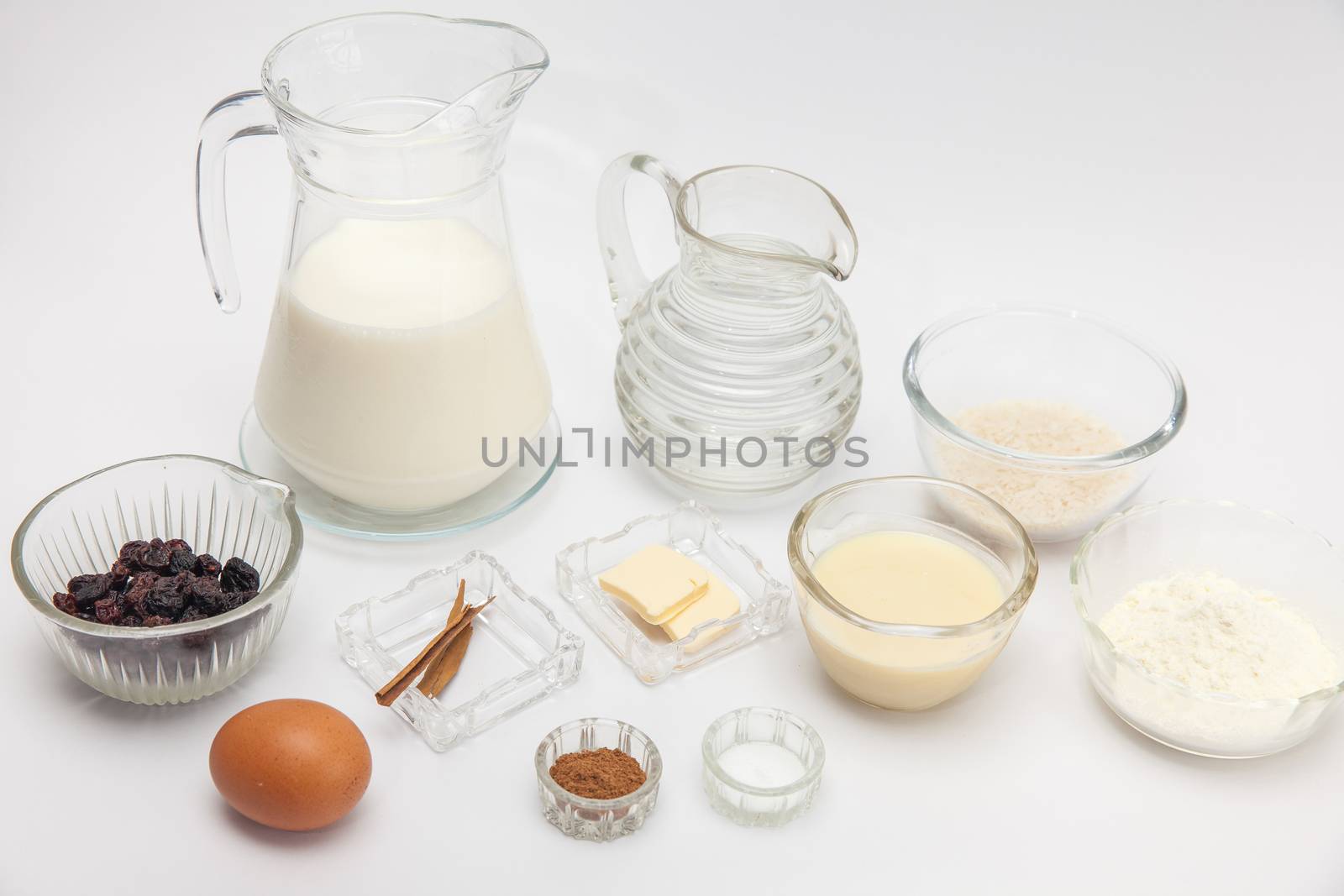 Rice Pudding with cinnamon and raisins preparation: Ingredients for sweet rice pudding