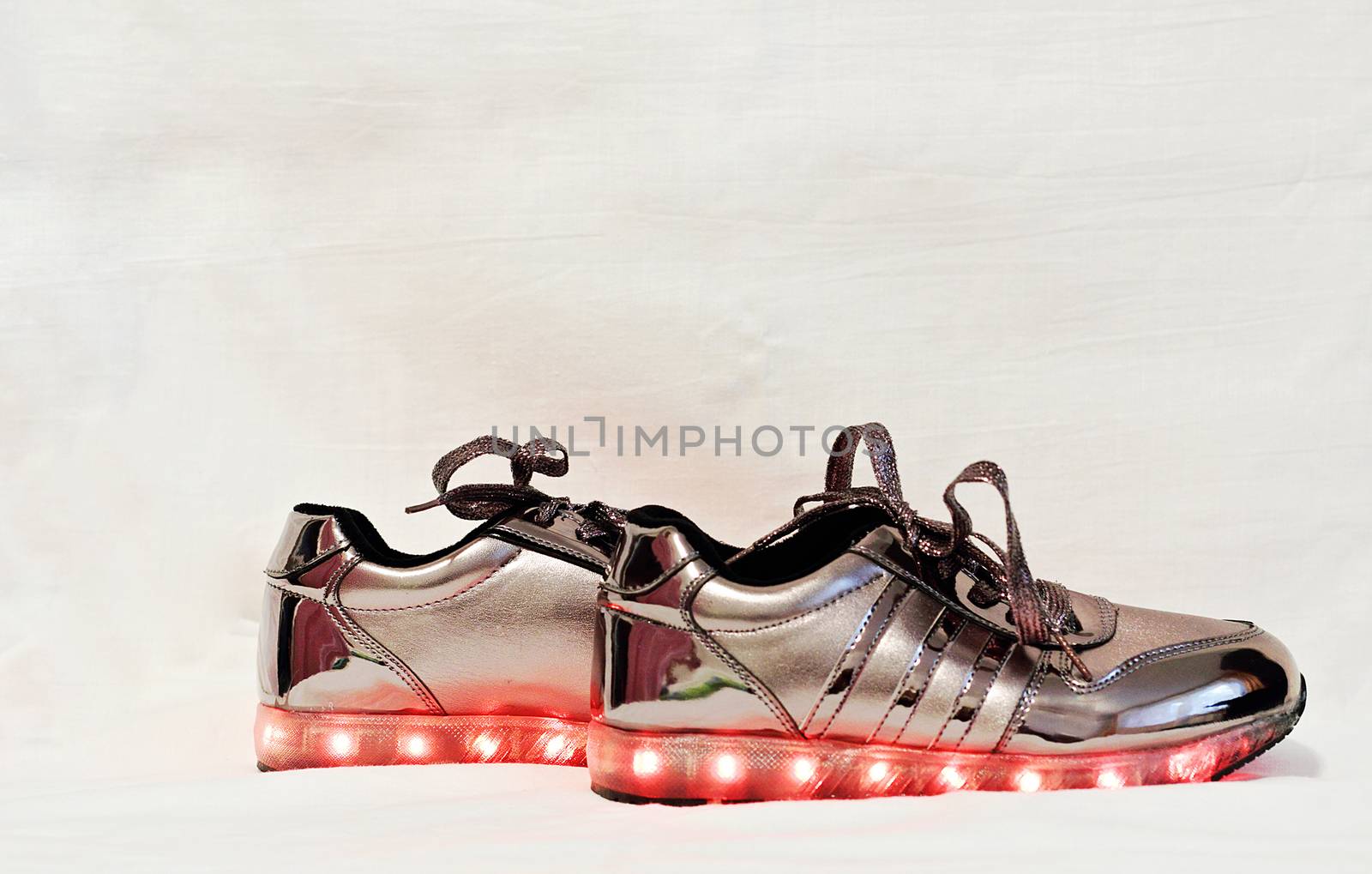 Women's sneakers with a luminous sole. by andsst