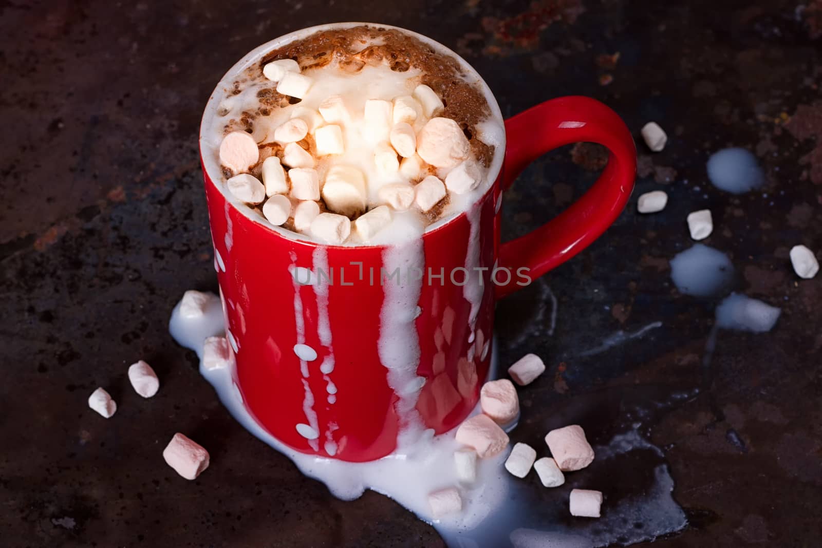 Hot chocolate with marshmallows by victosha