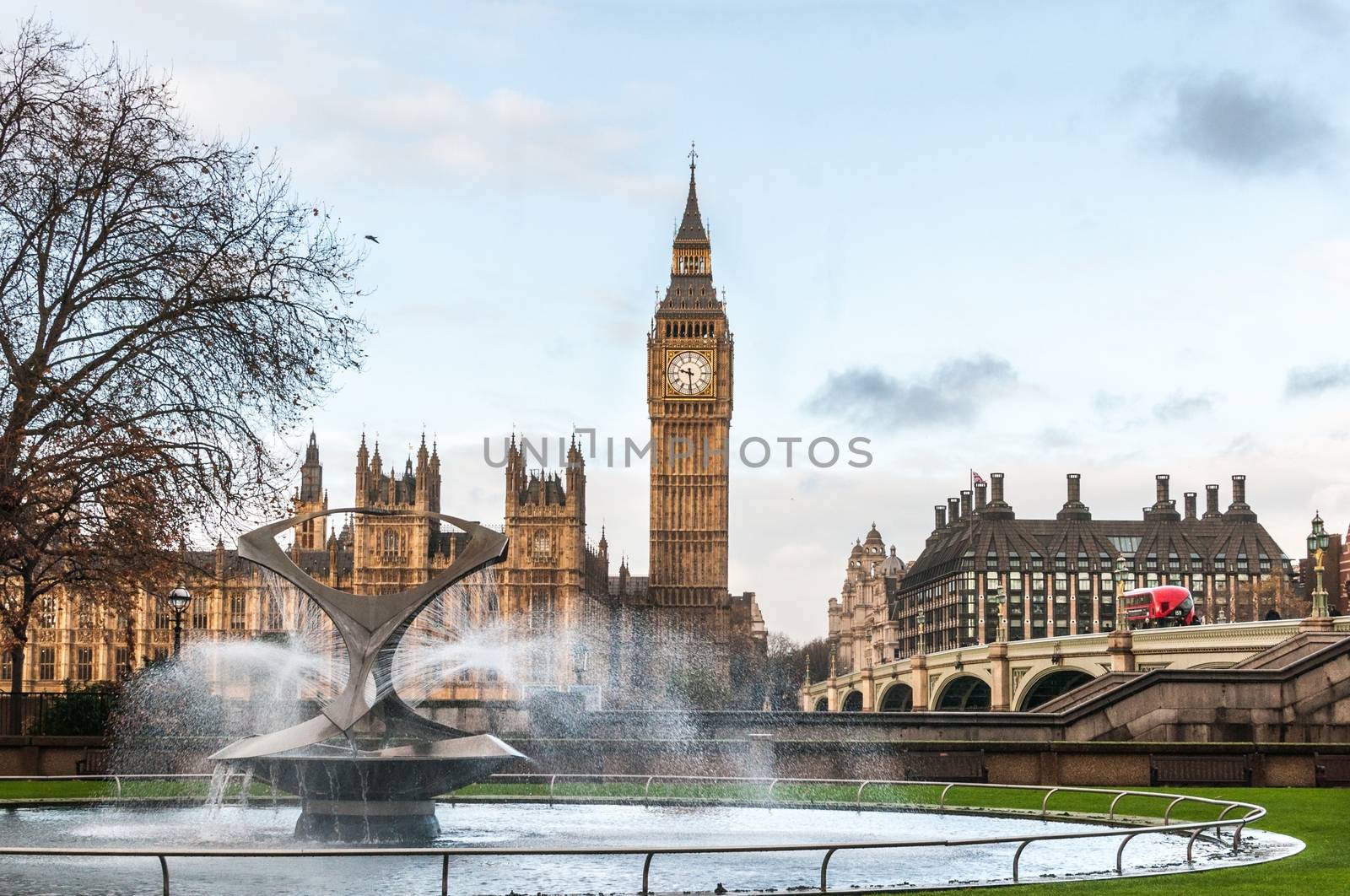 United Kingdom, London, 19 November 2016 - Big Ben and the fountain of St Thomas Hospital Trust, London on 19 November 2016 by mitakag