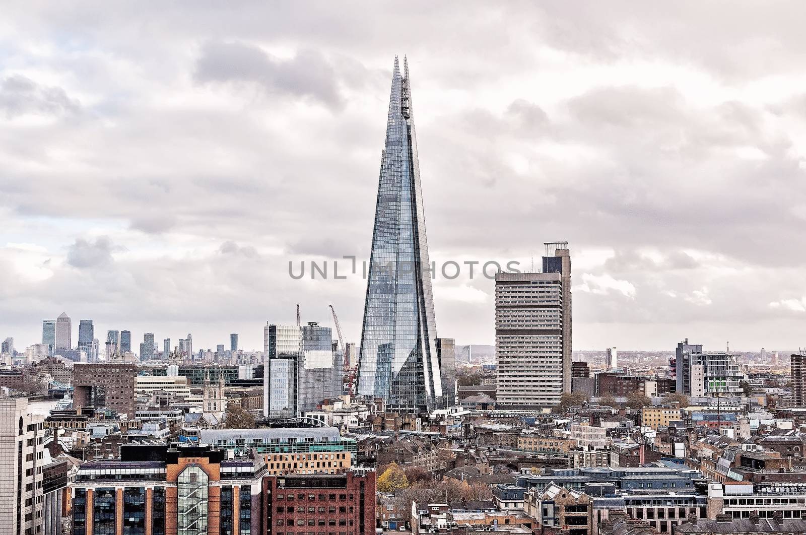 Central business district in London by mitakag