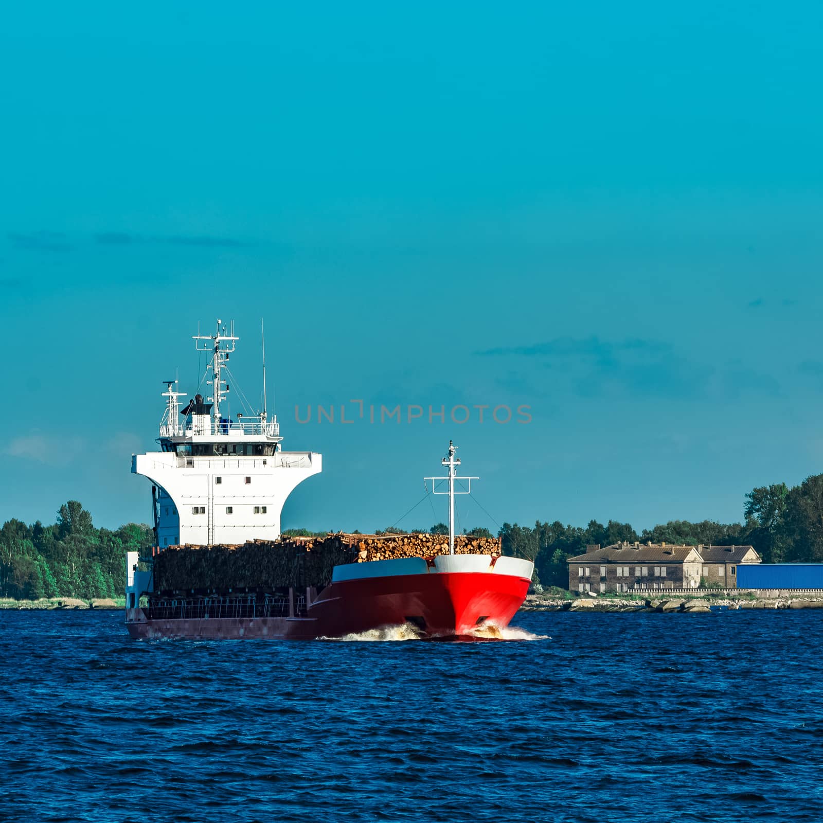 Cargo ship with wood by sengnsp