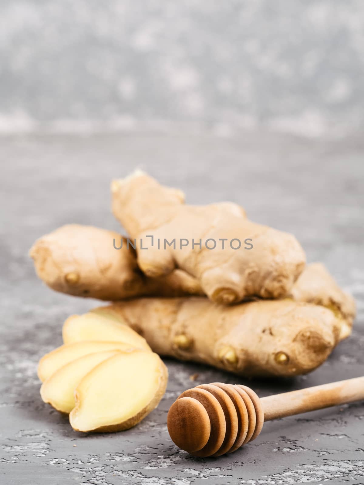 ginger slice, ginger root and honey dipper by fascinadora