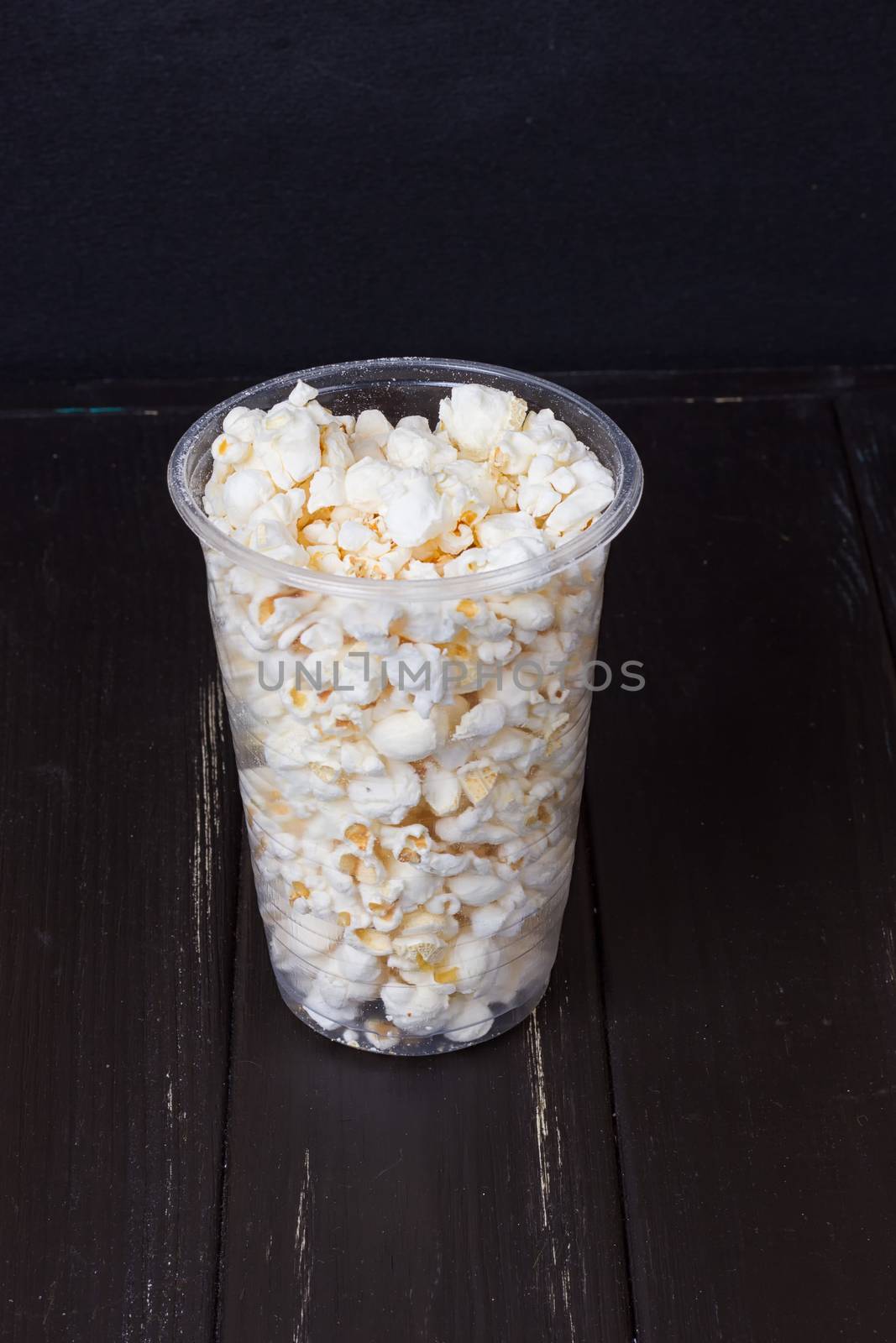 Popcorn in box by victosha