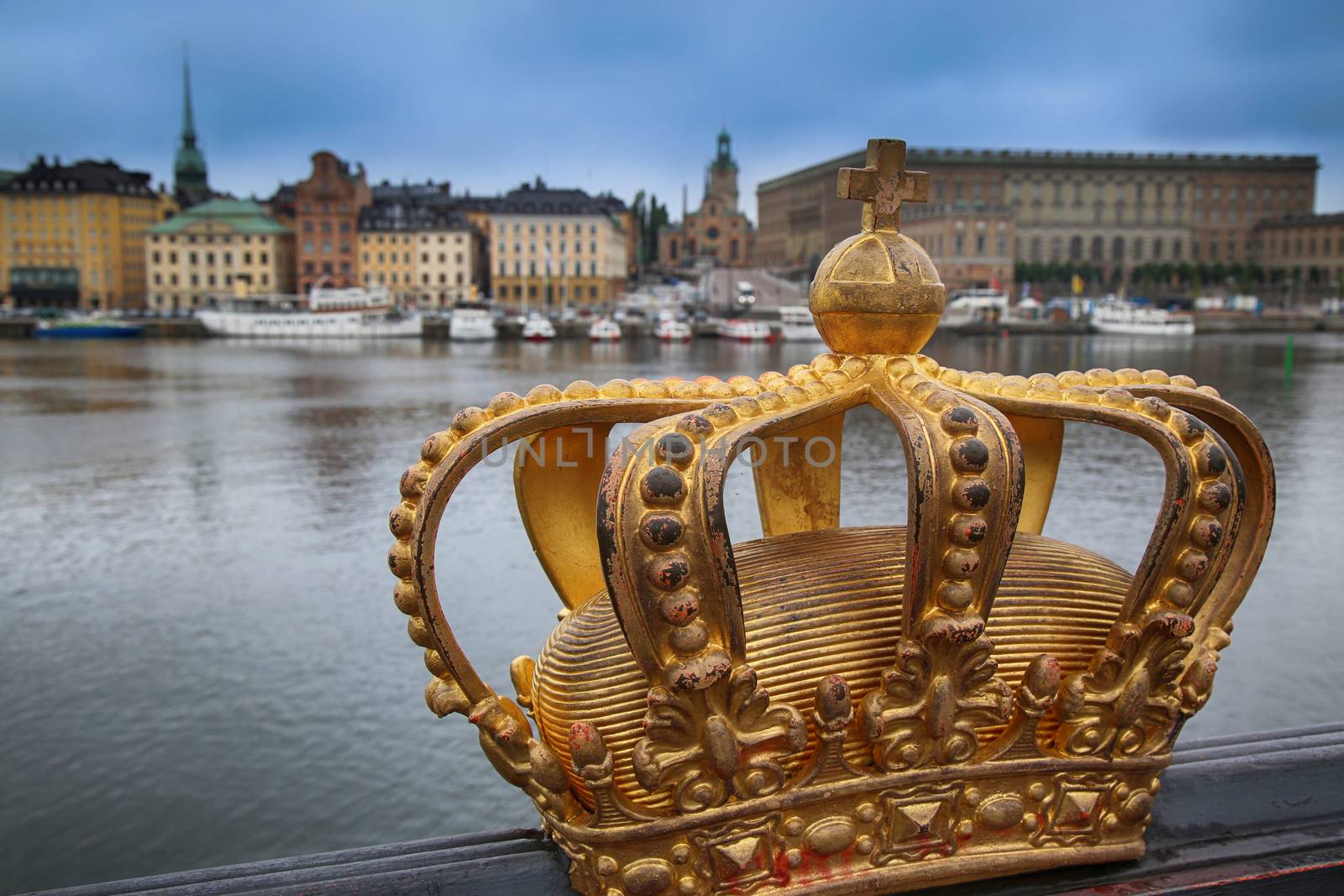 Skeppsholmsbron (Skeppsholm Bridge) with Golden Crown on a bridg by vladacanon