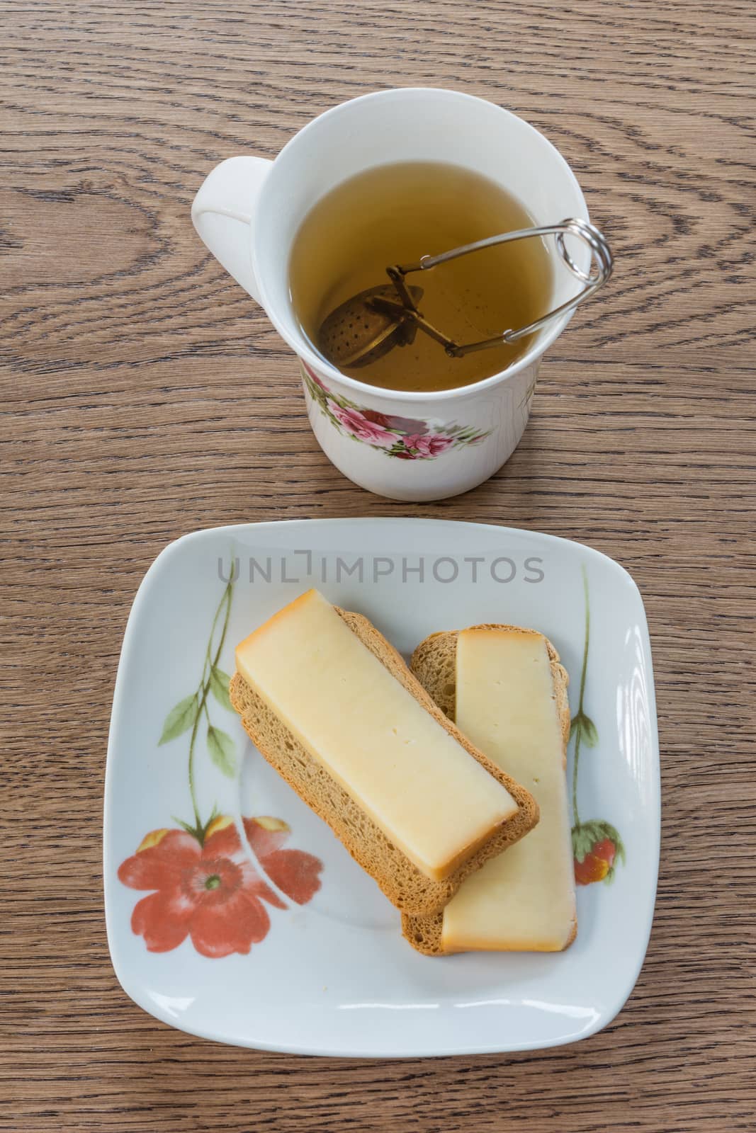 Tea with crackers  and cheese by ben44