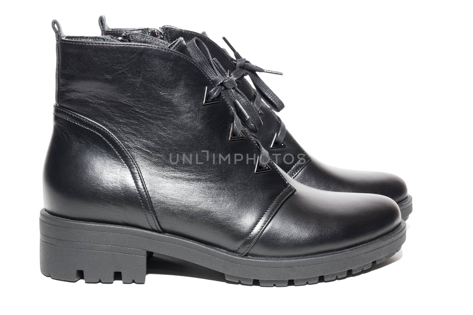 Female winter leather shoes by AlexBush