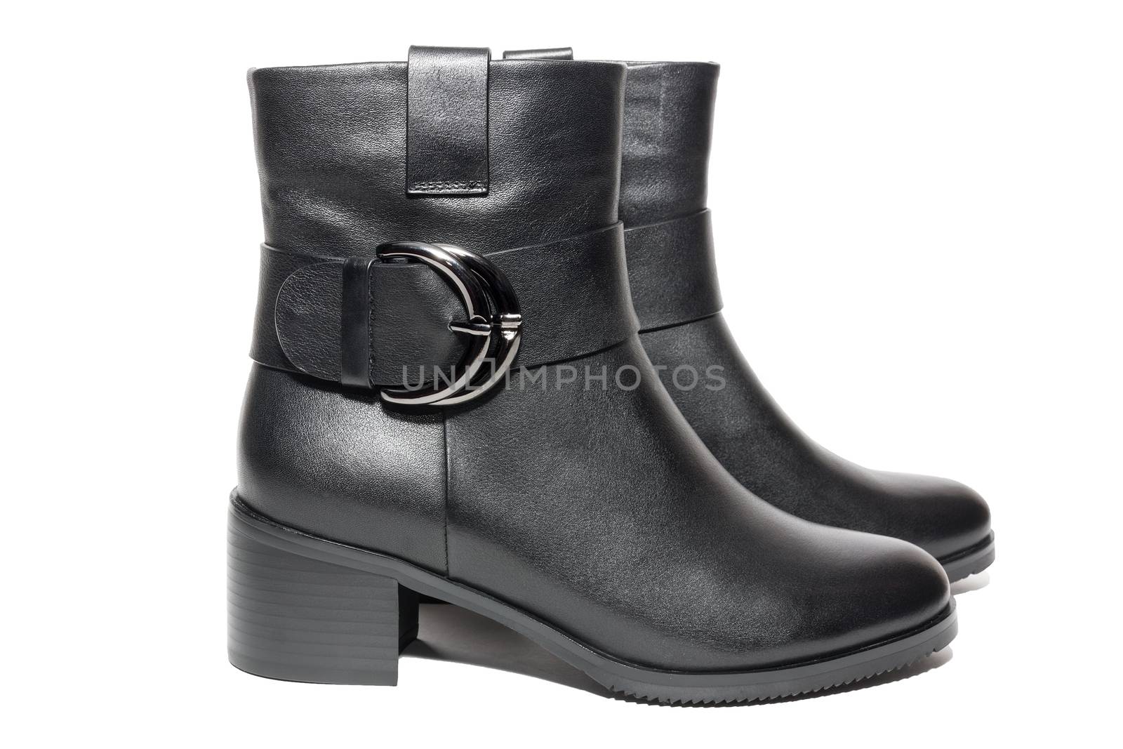 Female winter leather shoes by AlexBush