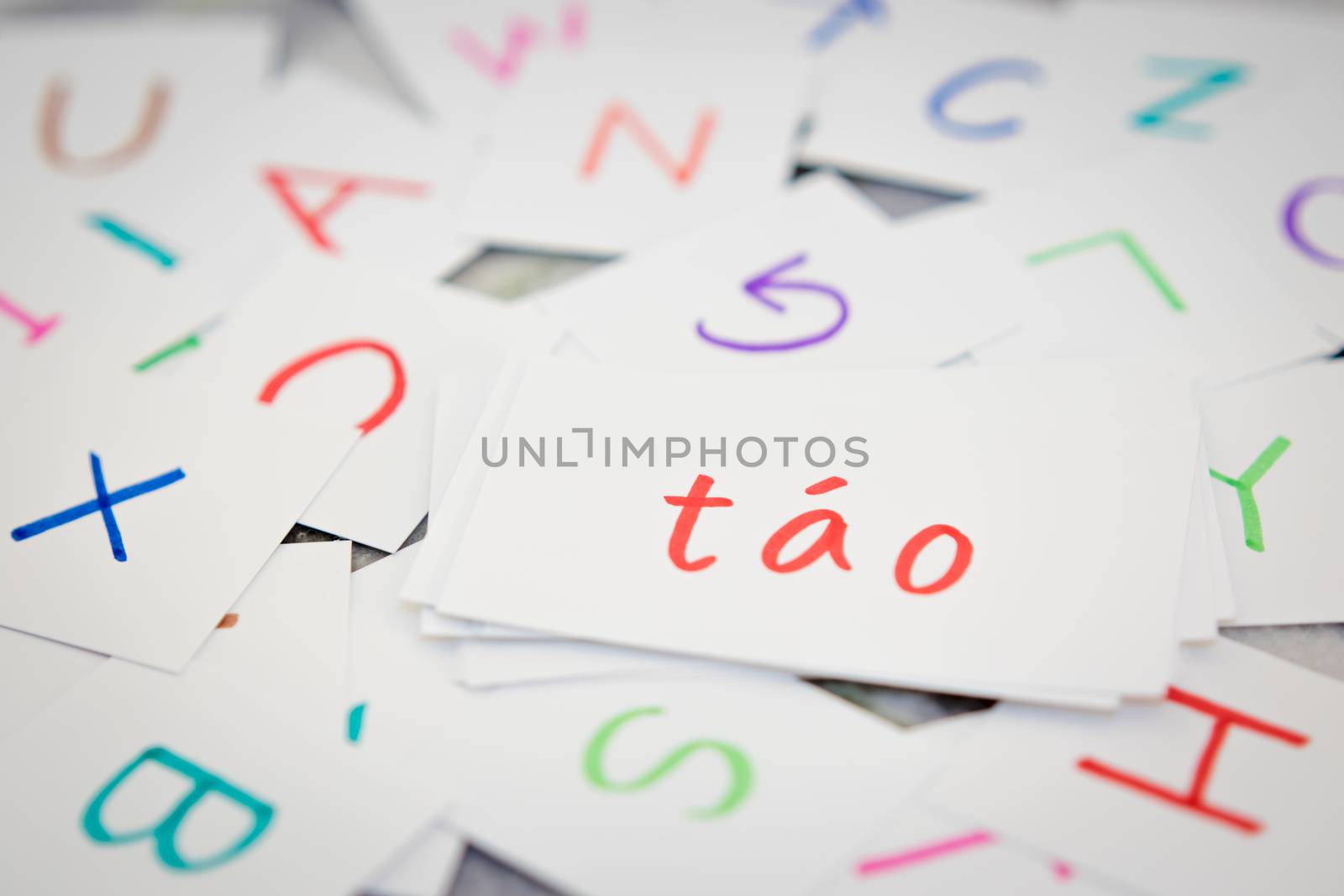 Vietnamese; Learning the New Word with the Alphabet Cards; Writing APPLE