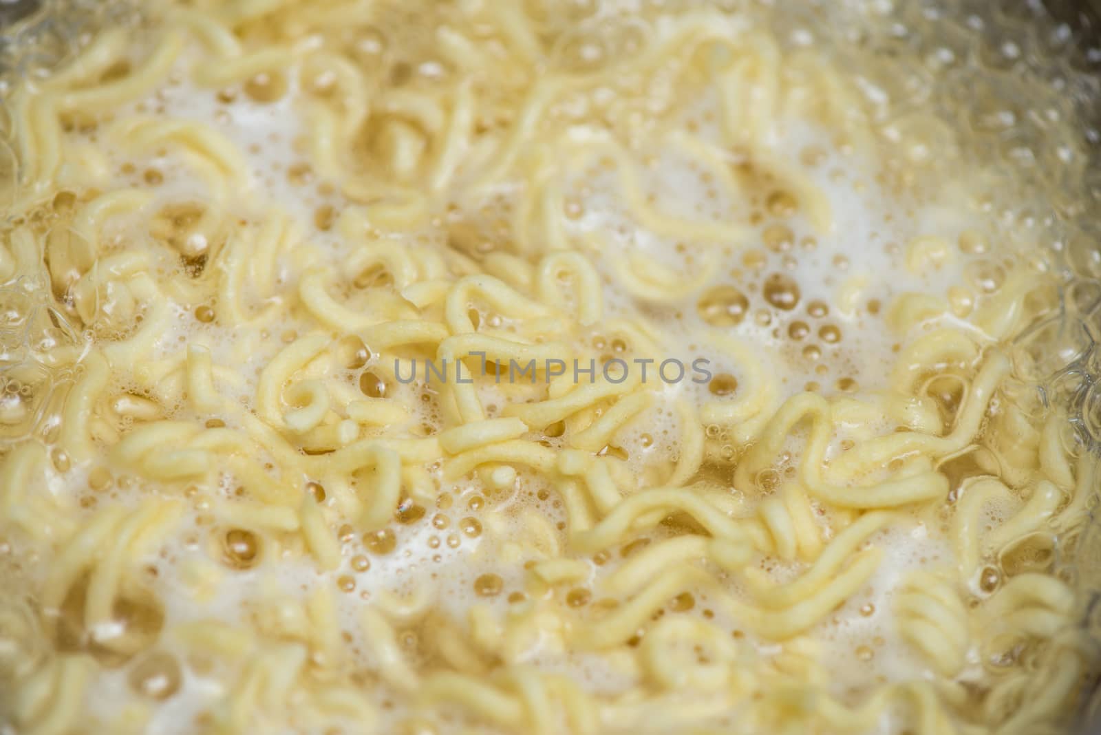 boil Instant noodle