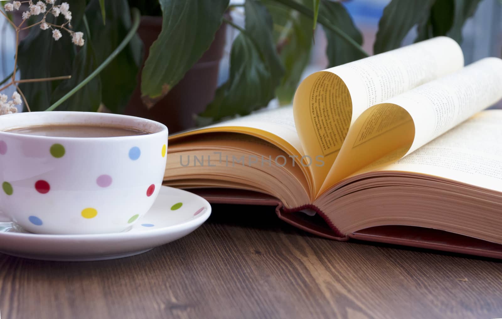 Love Books and Coffee by MelekKalyoncu