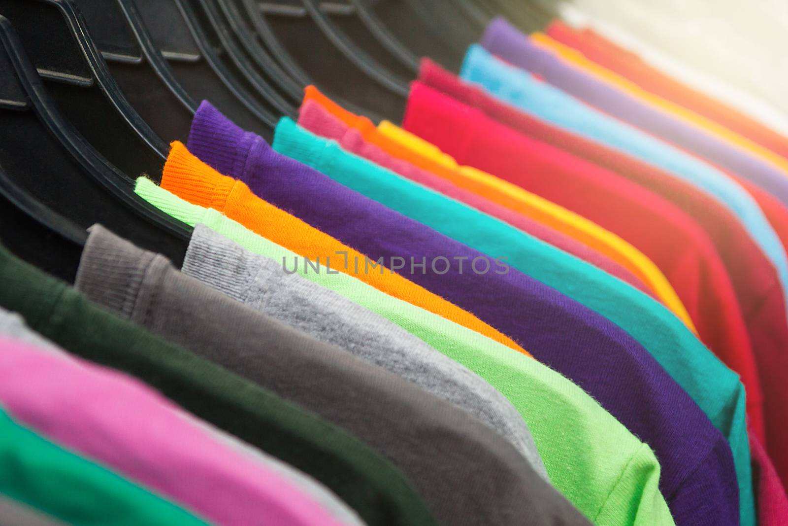 muticolor of T-SHIRT, pattern of rainbow