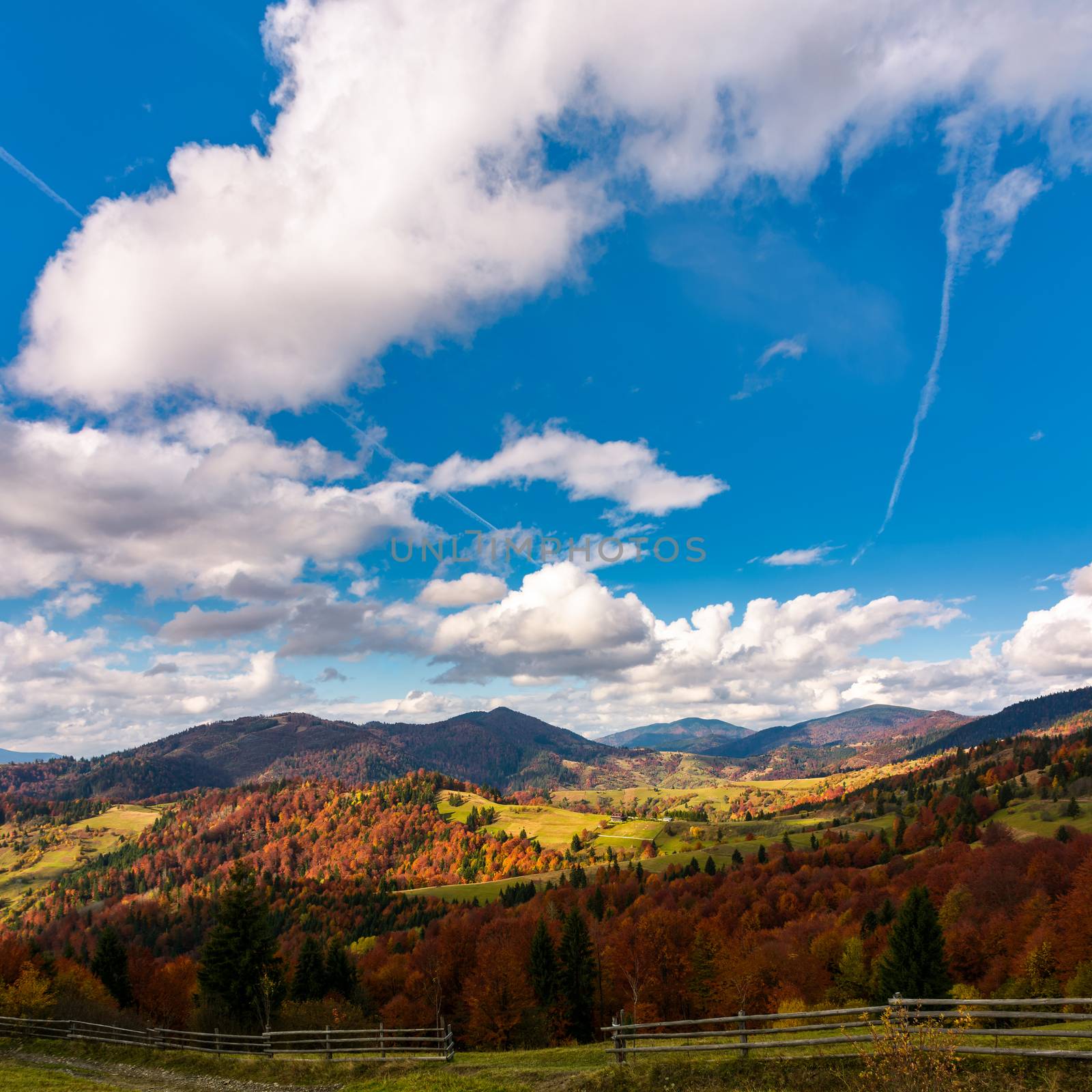 gorgeous cloudscape over the mountains by Pellinni