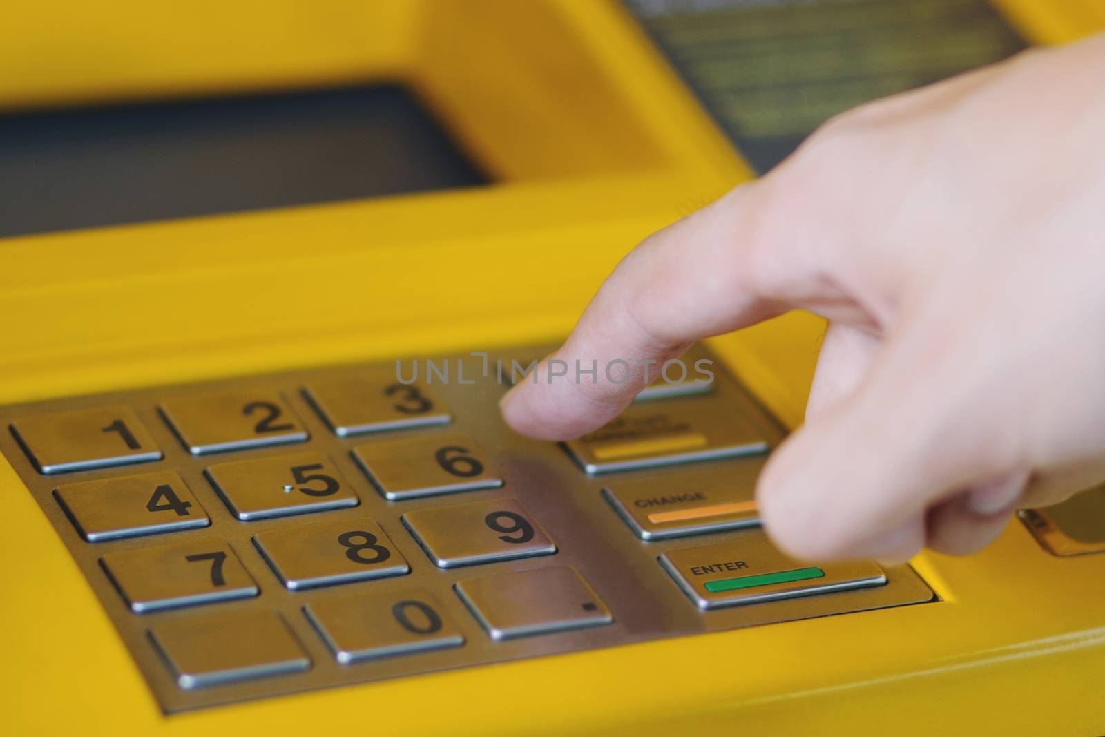 Press the money Prevent others from seeing the password. ATM machine by boytaro1428@gmail.com