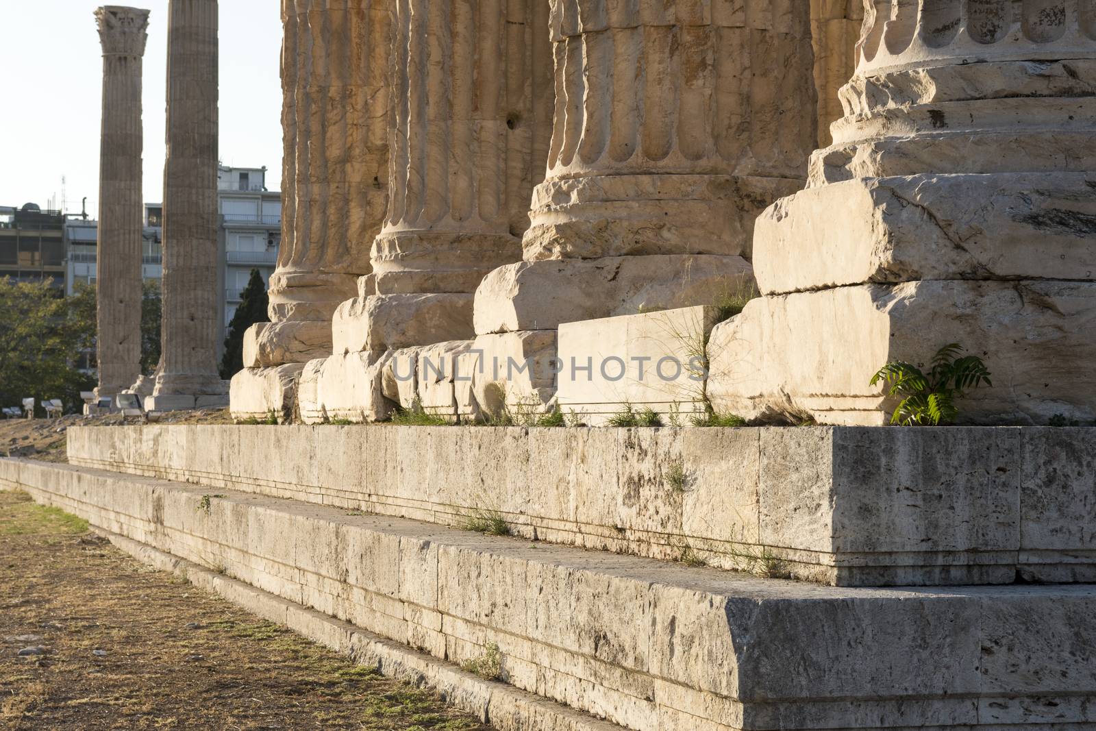 temple of zeus in athens by vangelis