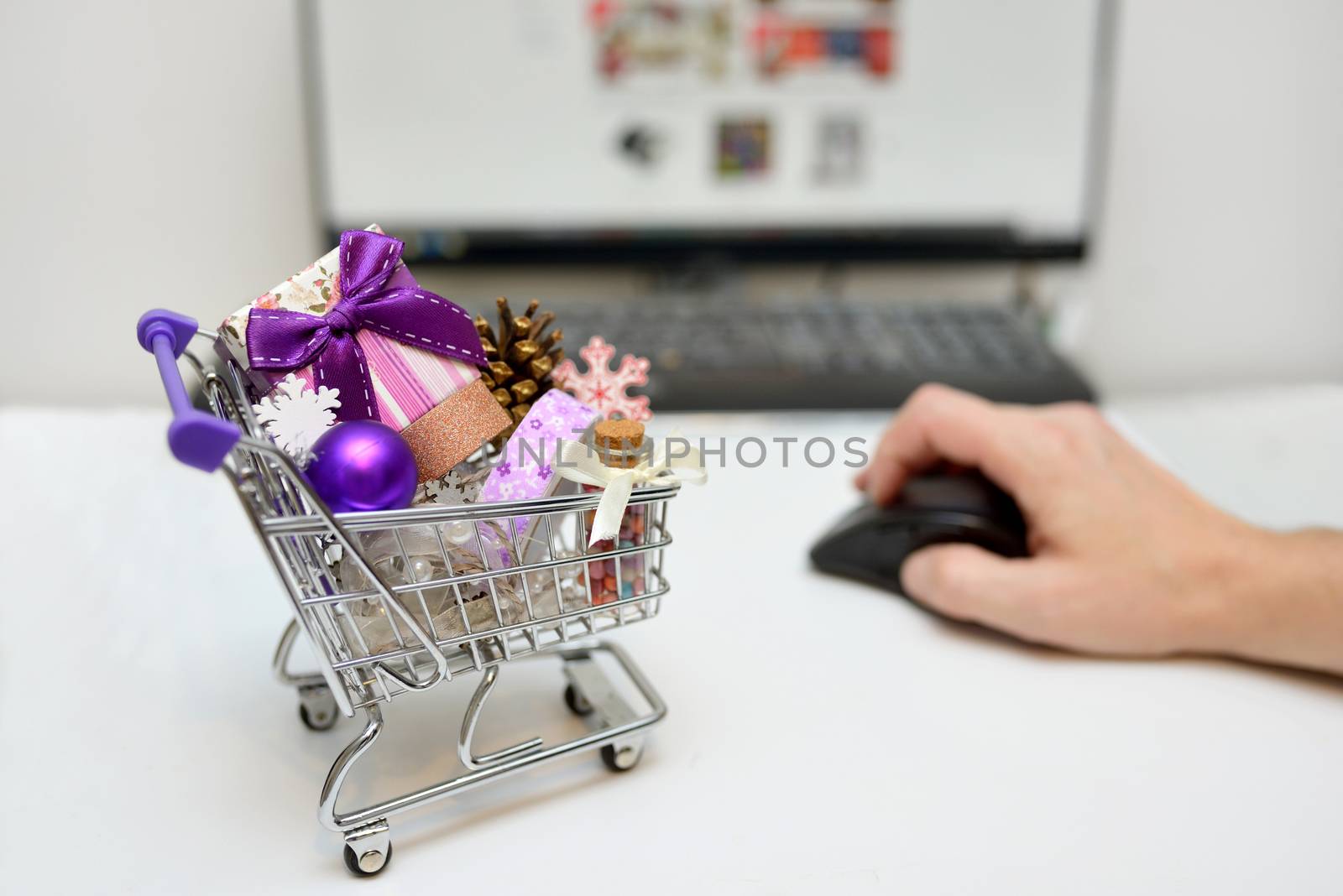 Online Christmas Shopping Cart on desk