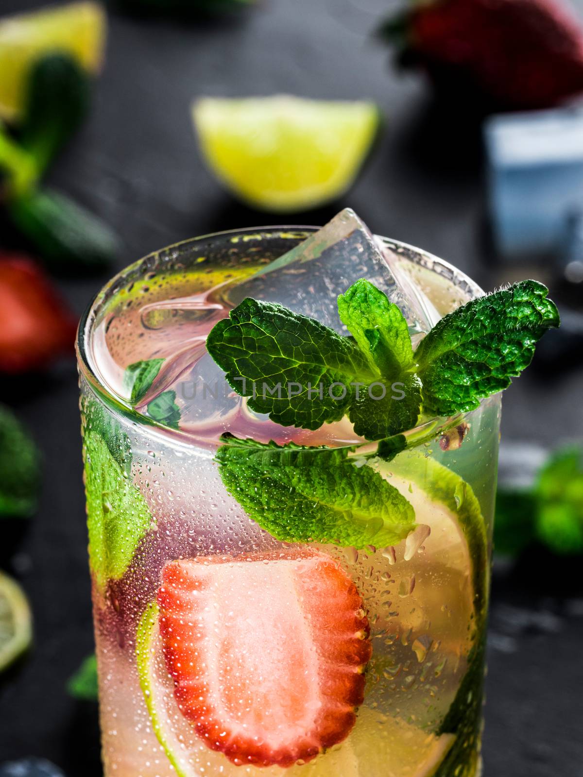 lemonade with strawberries, lime and mint by fascinadora