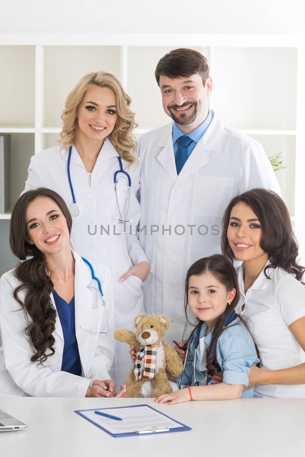 Family and group of doctors by Yellowj