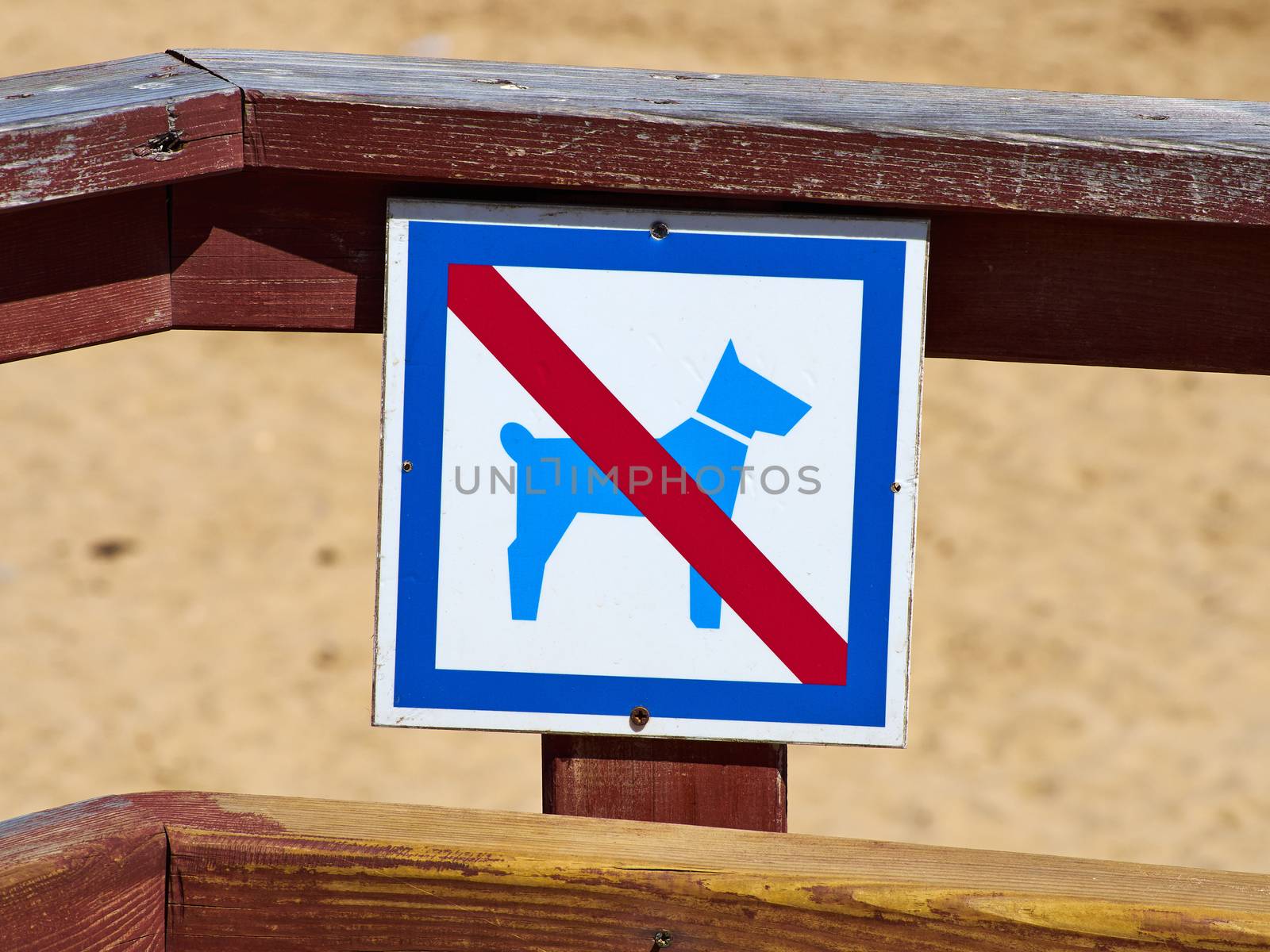 No dog zone sign  by Ronyzmbow