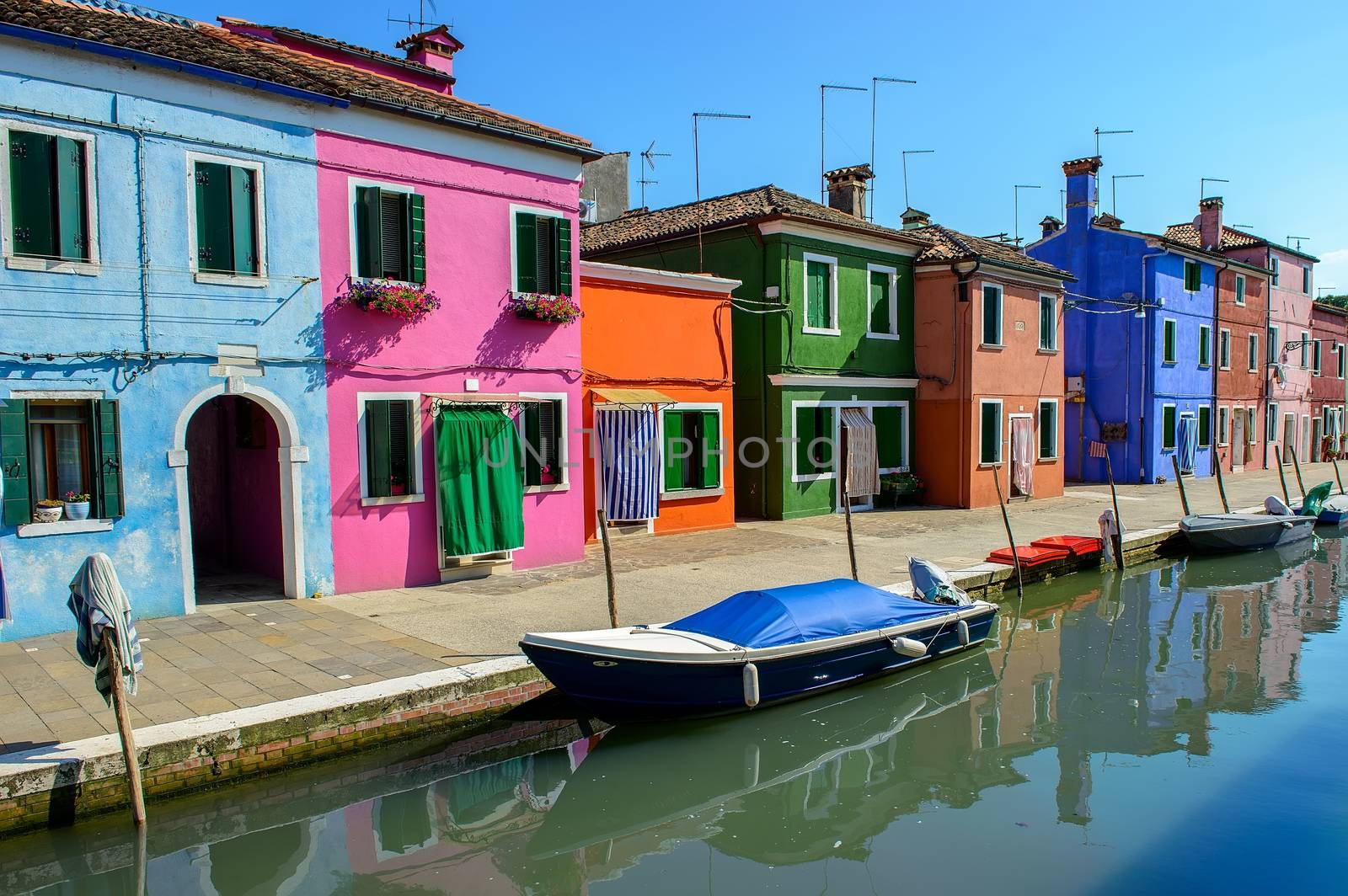Summer in Burano by Givaga