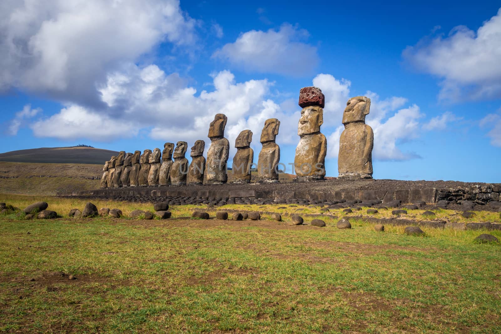 Moais statues, ahu Tongariki, easter island by daboost