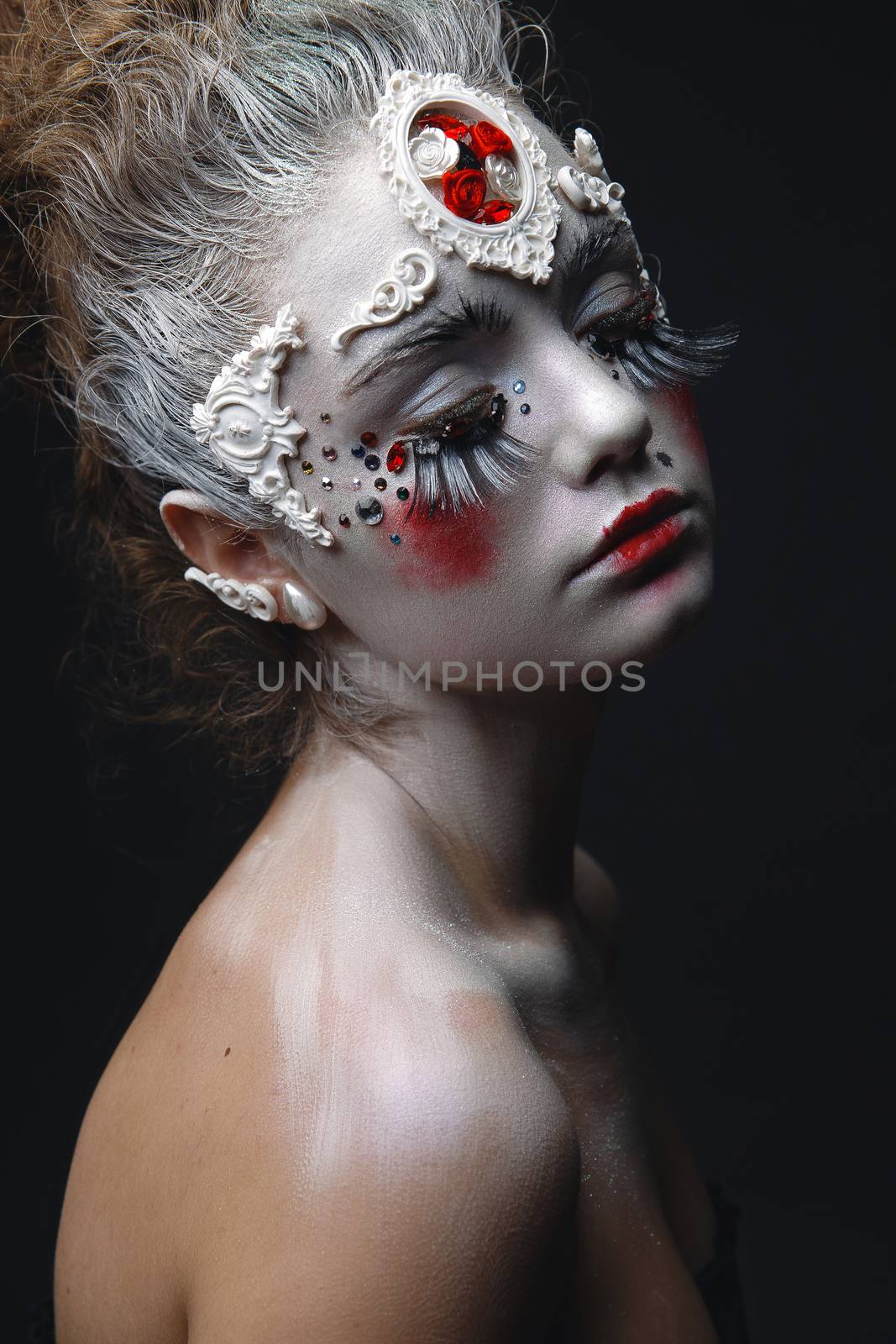 Young girl with a white hair and creative makeup by Multipedia