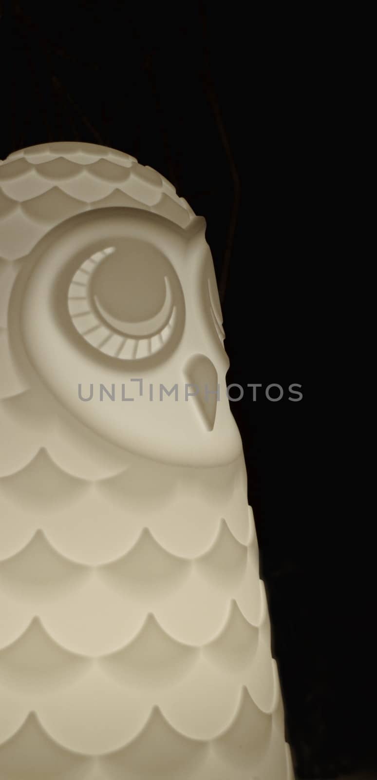 Night White Owl, Night White Owl Lamp Lamp black background, symbol of wisdom