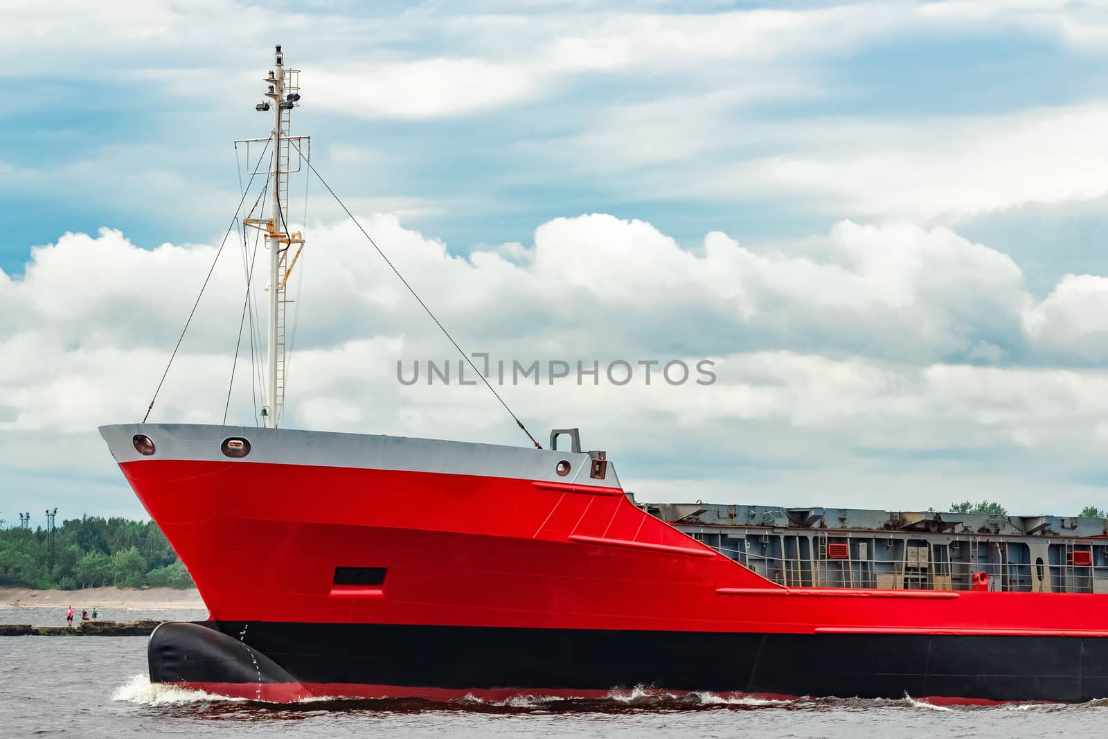 Red cargo ship by sengnsp