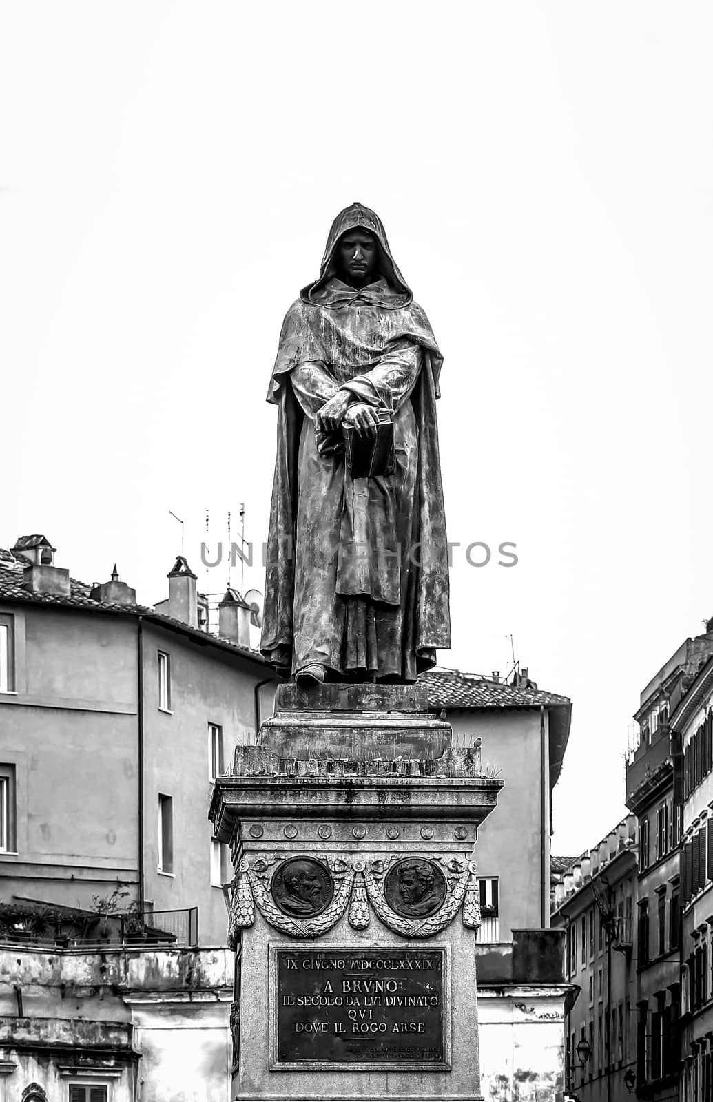 The bronze statue of philosopher Giordano Bruno in Rome by rarrarorro