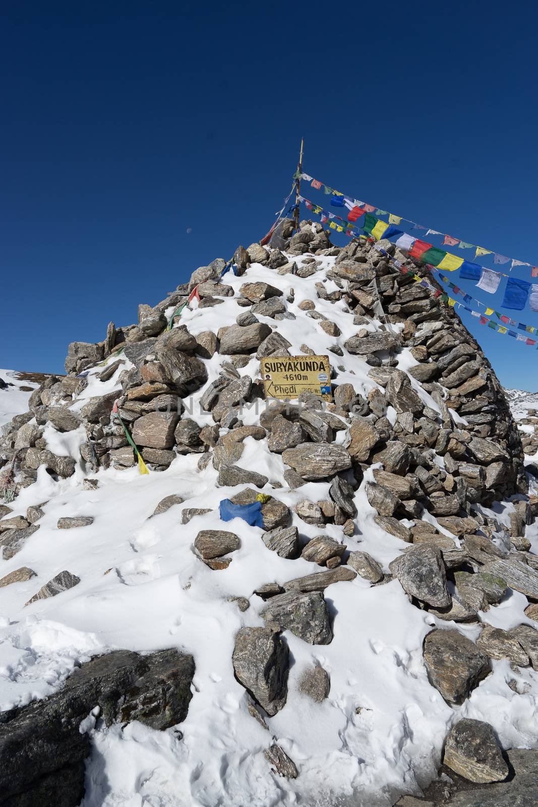 Trekking in Himalaya Gosaikunda trek for hikers tourists