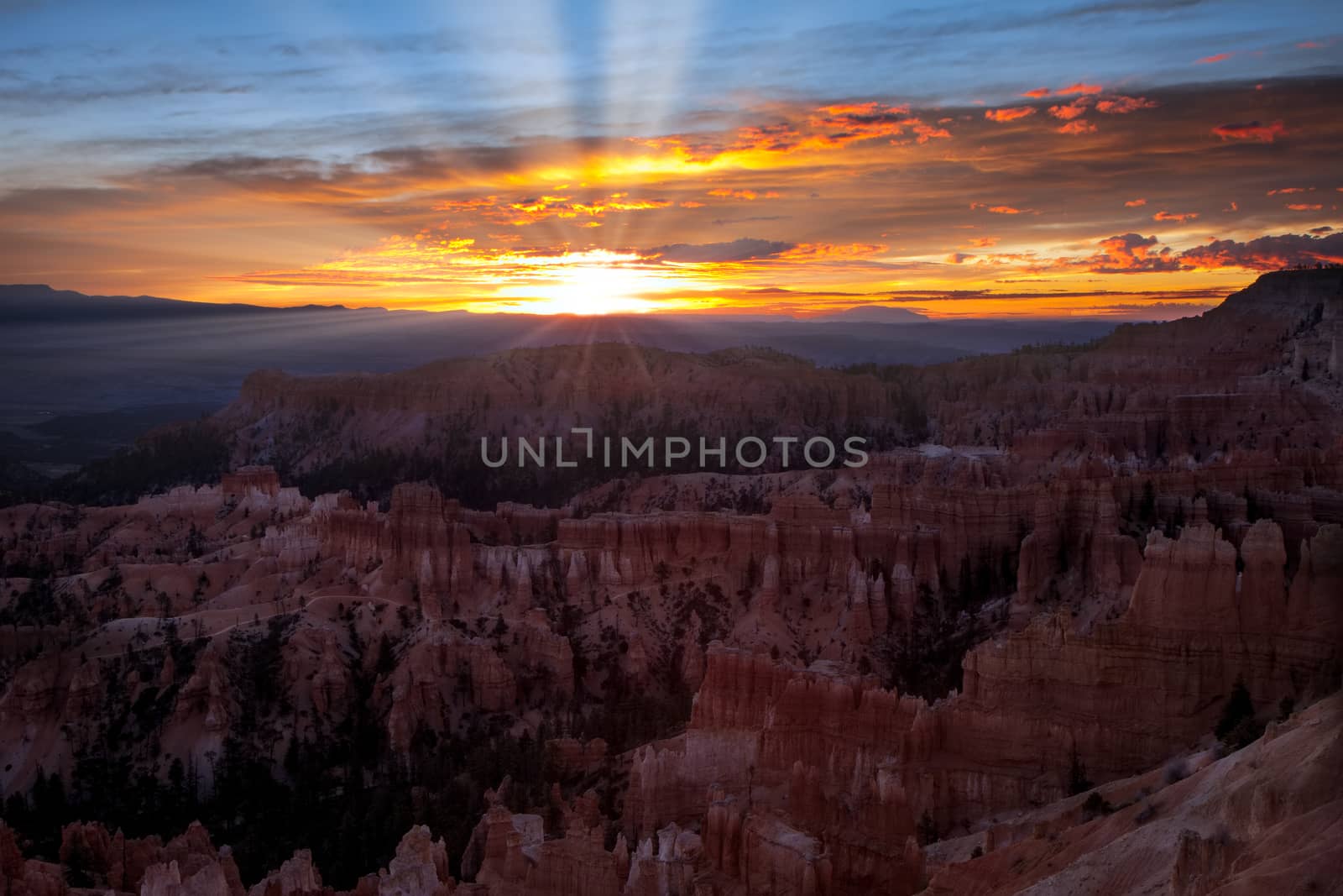 Dawn at Bryce Canyon by phil_bird