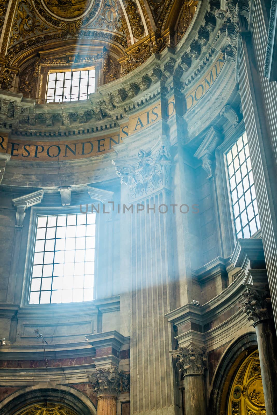 Revelation of God in St Peter church in Rome