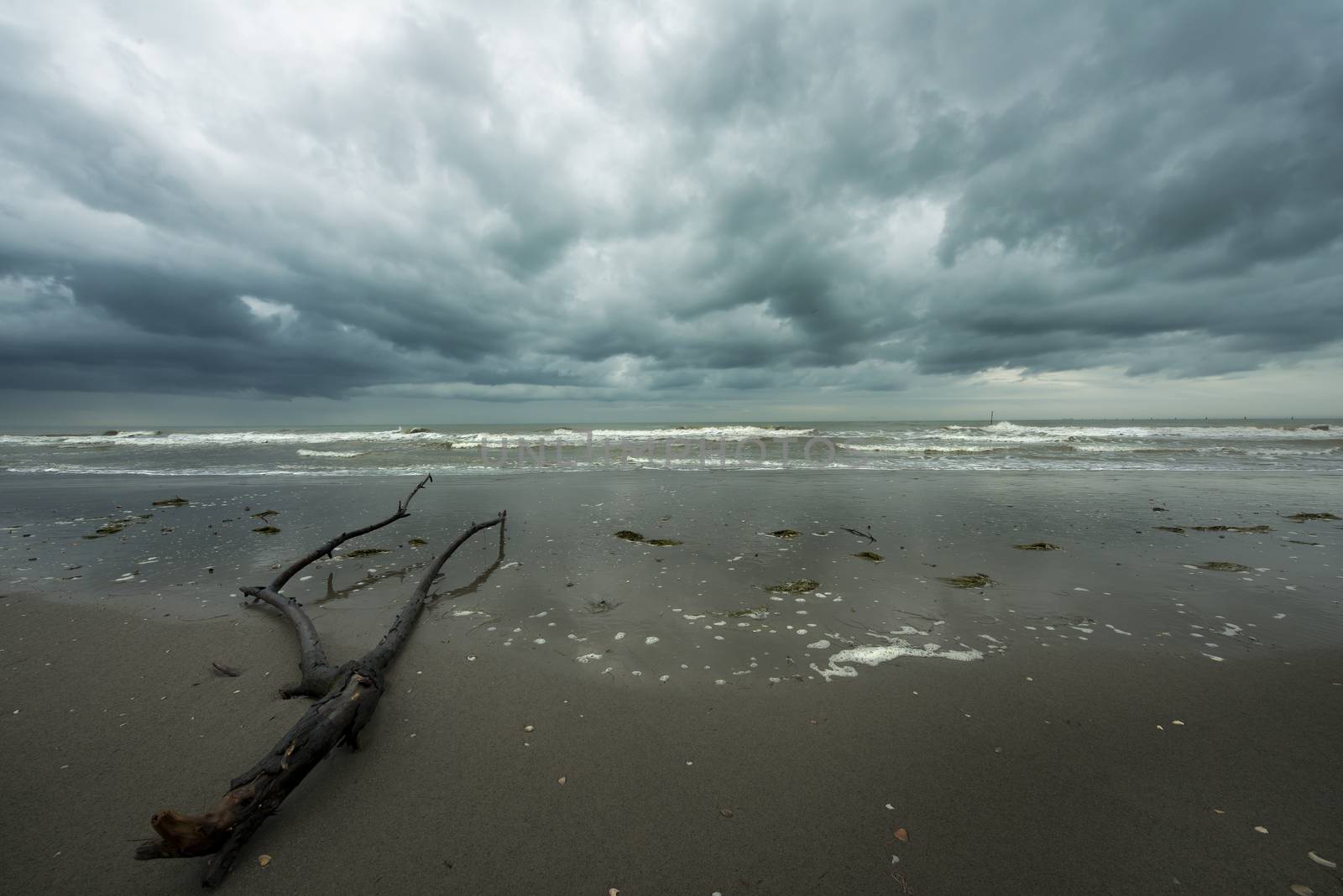 The storm on the sea