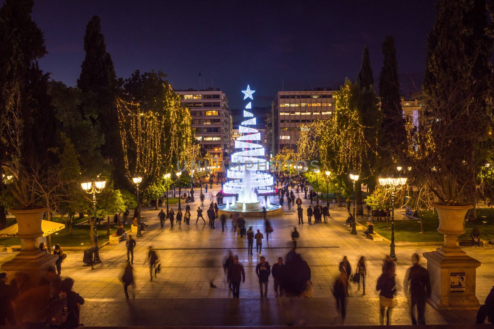 syntagma square with christmas tree at night by vangelis