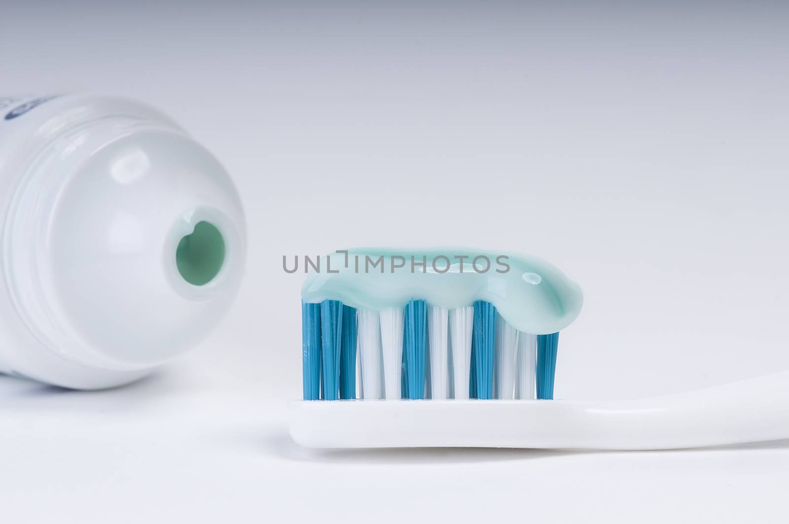 toothpaste by sergiodv