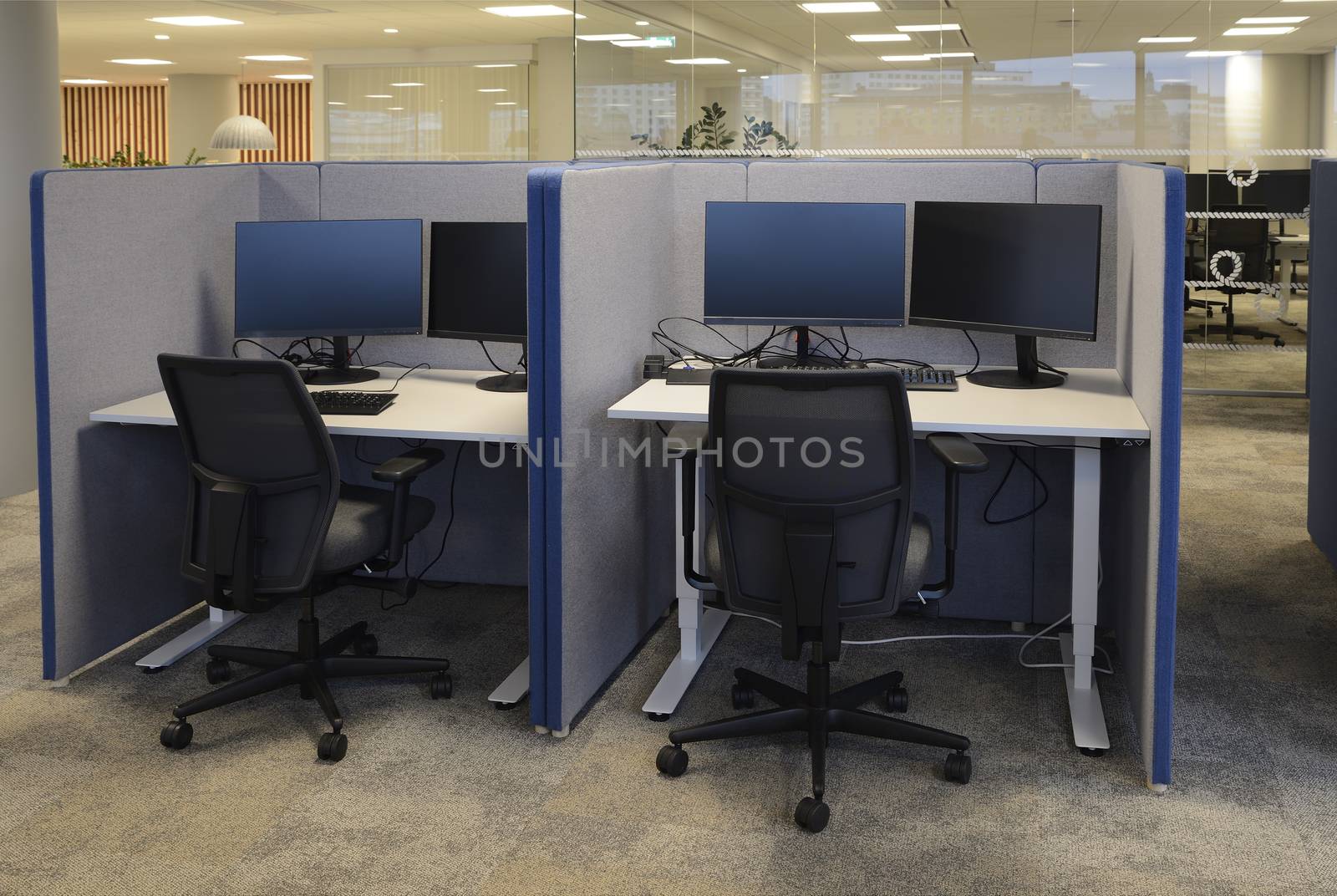 Office Desks And Chairs