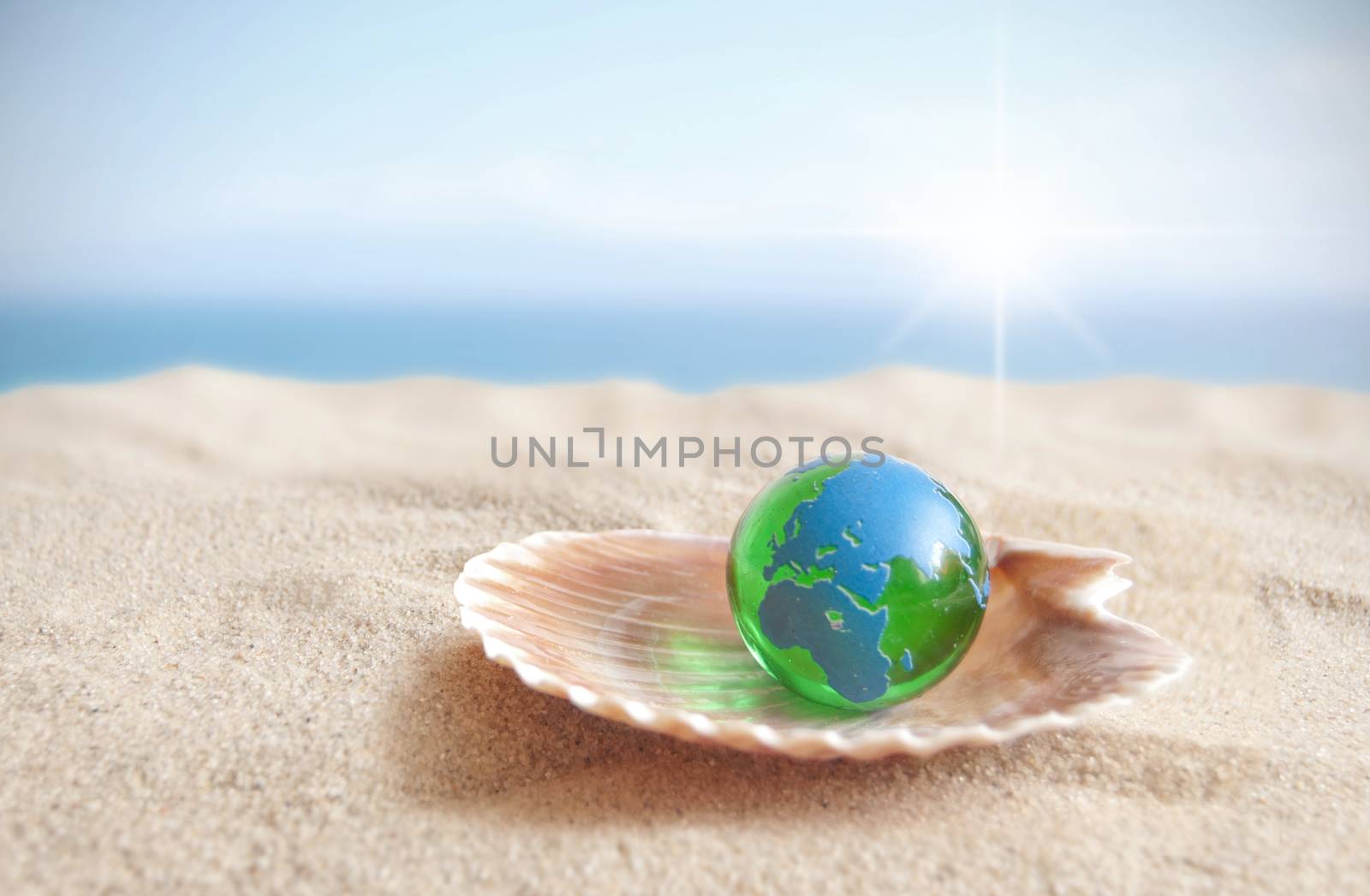 The world is your oyster  by unikpix