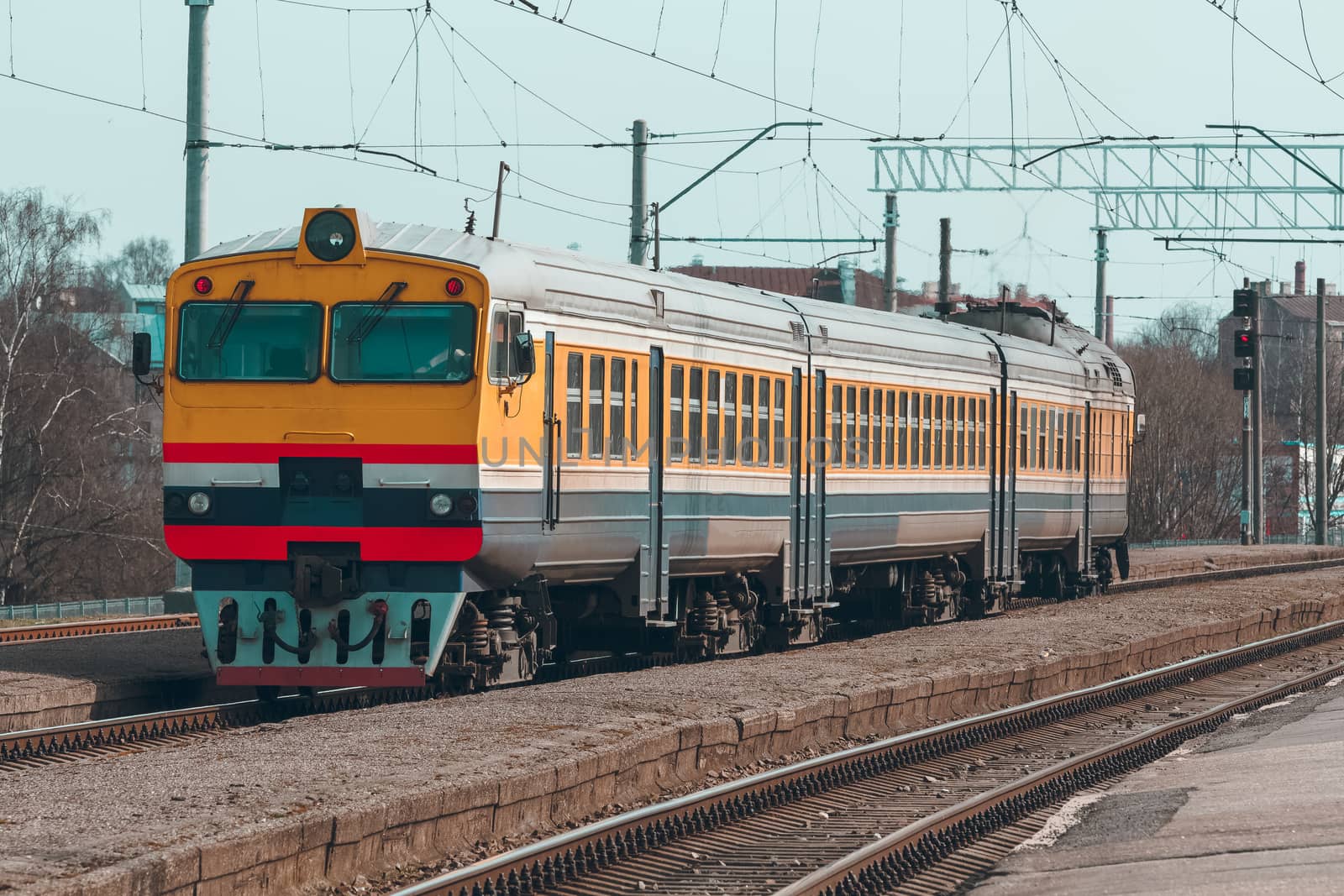 Yellow diesel train by sengnsp