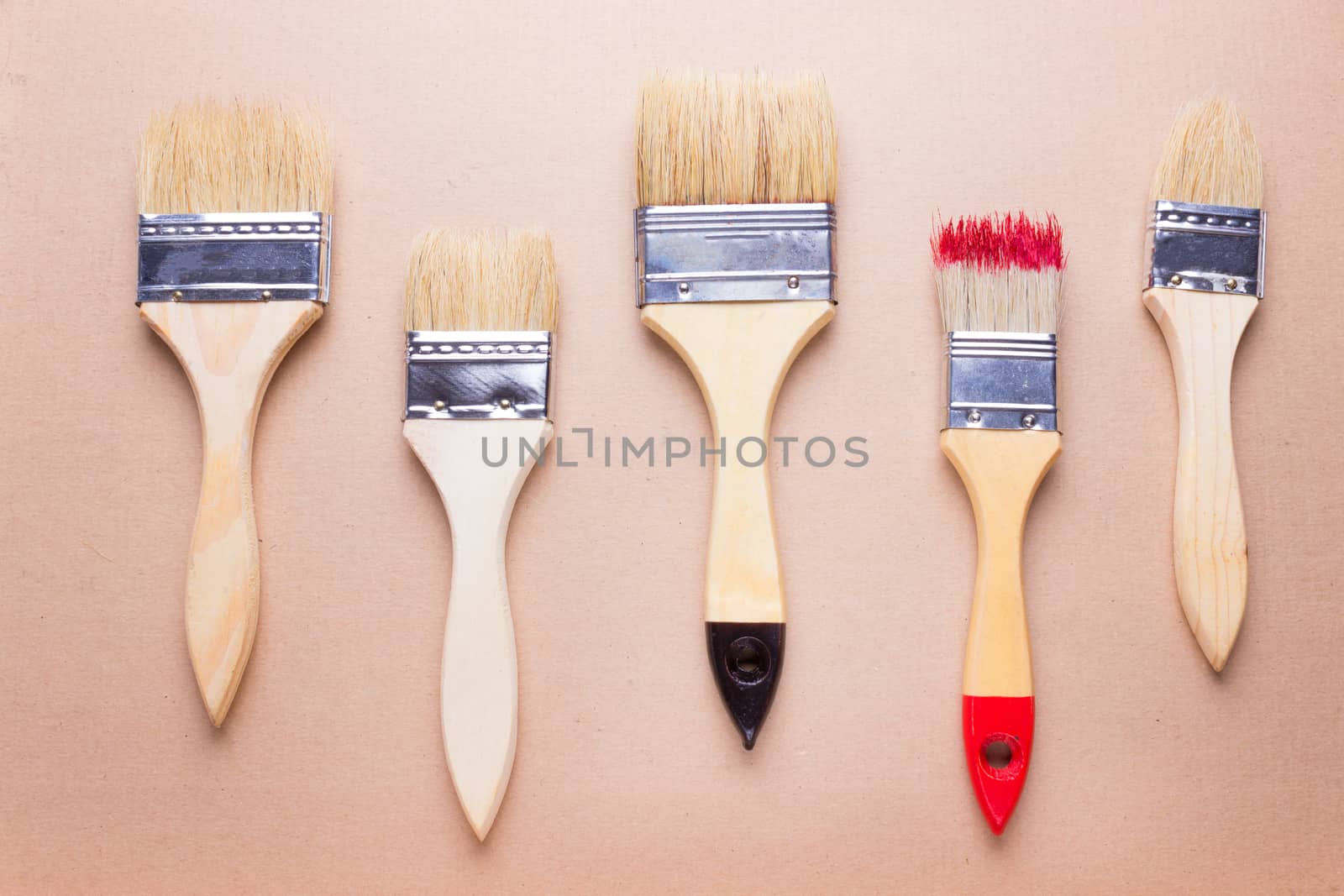 new different size paintbrushes by liwei12