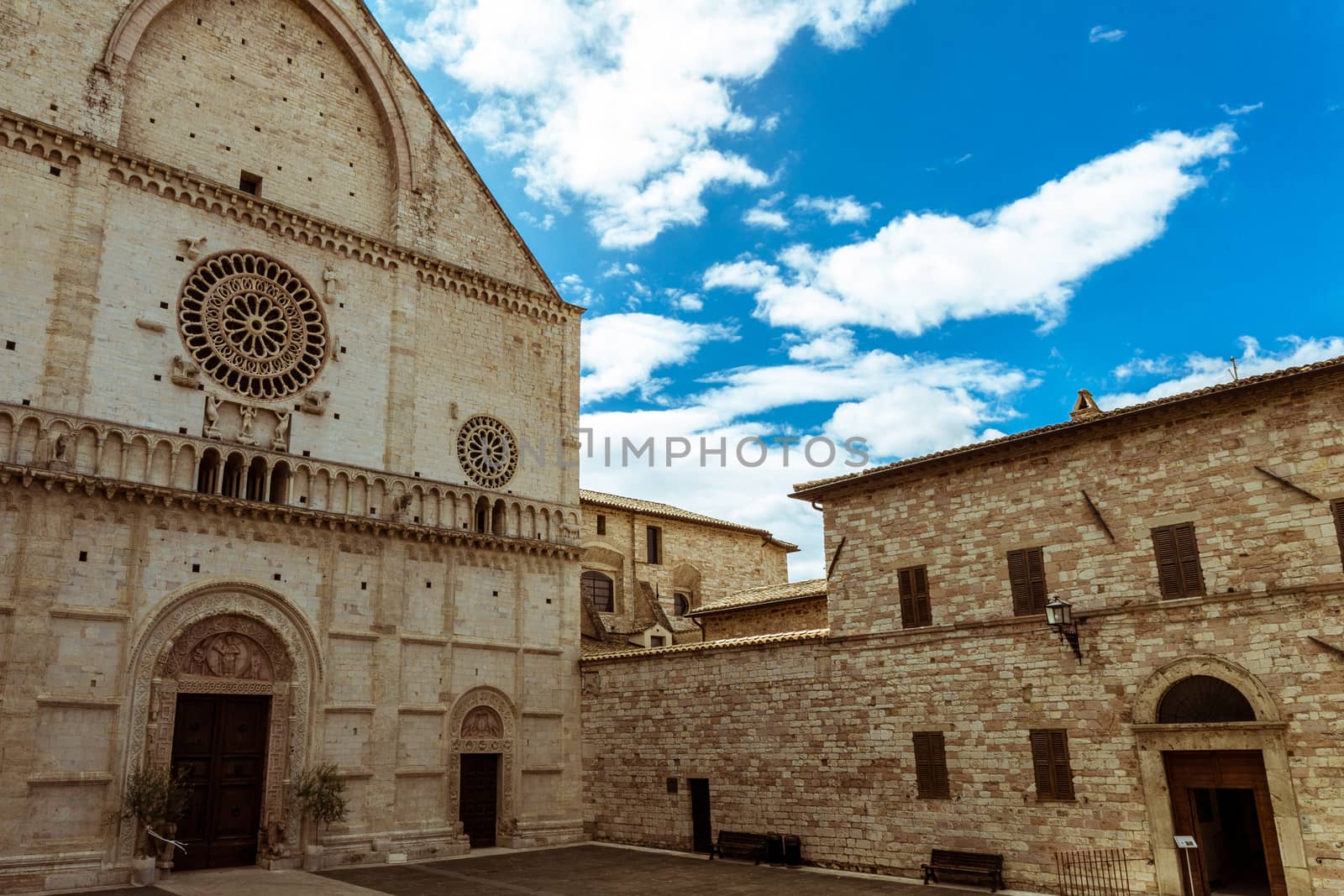 Assisi (Italy):  The Cathedral of San Rufino by alanstix64