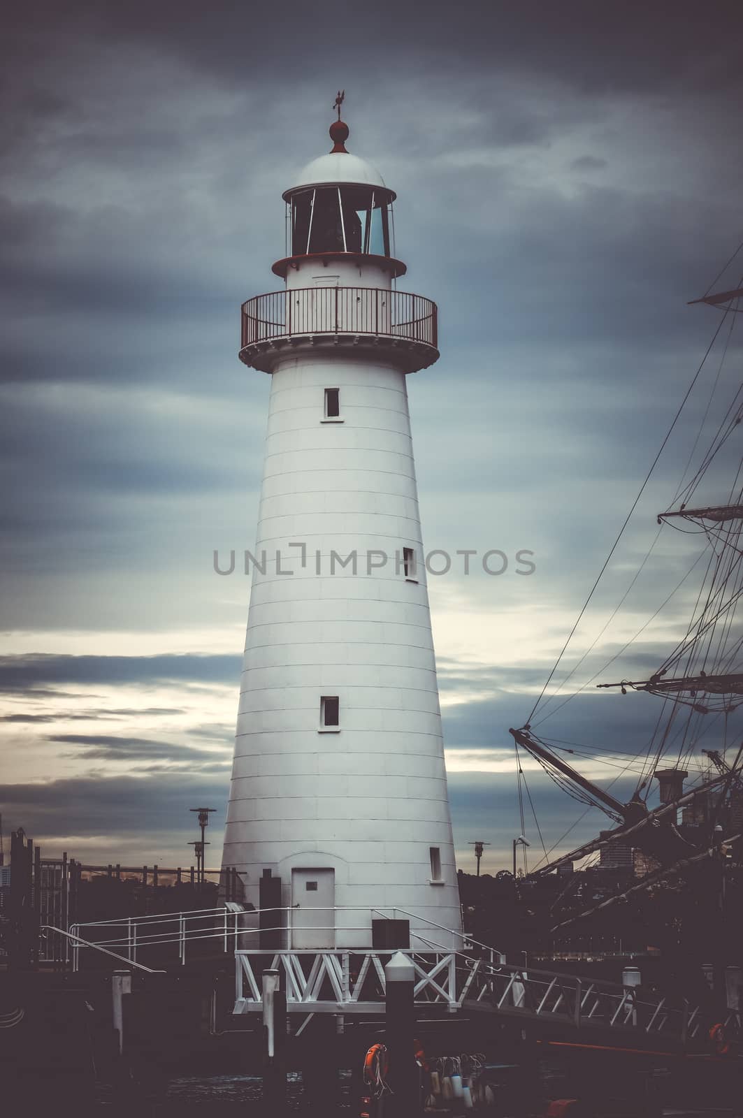 Darling Harbour lighthouse, Sydney, Australia by daboost