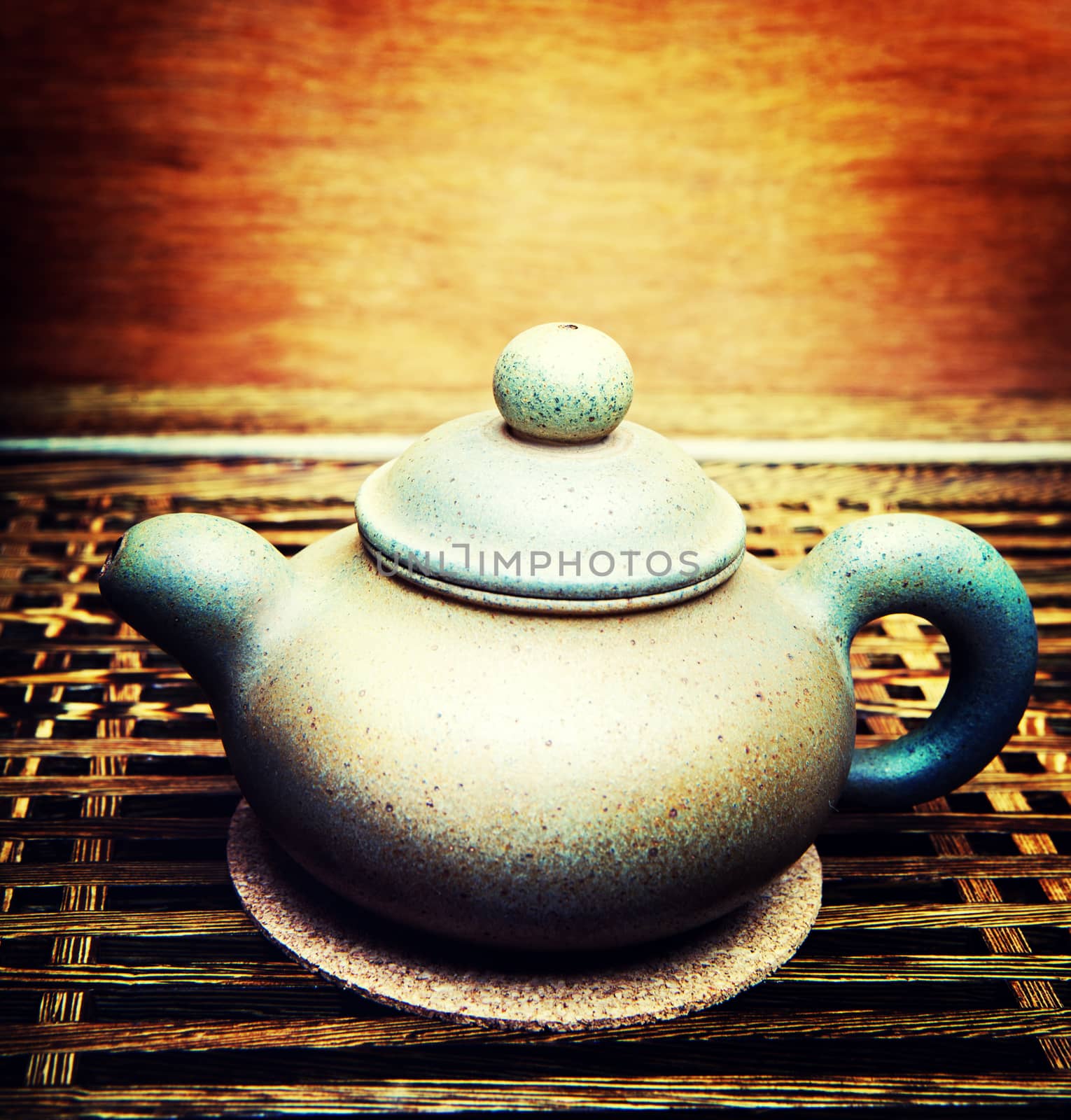 Chinese ceramic teapot studio by Jonicartoon