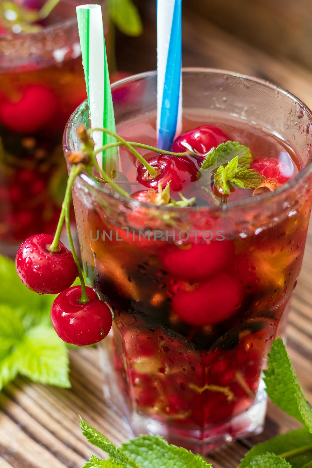 Refreshing  drinks flavored with fresh fruit by ArtSvitlyna