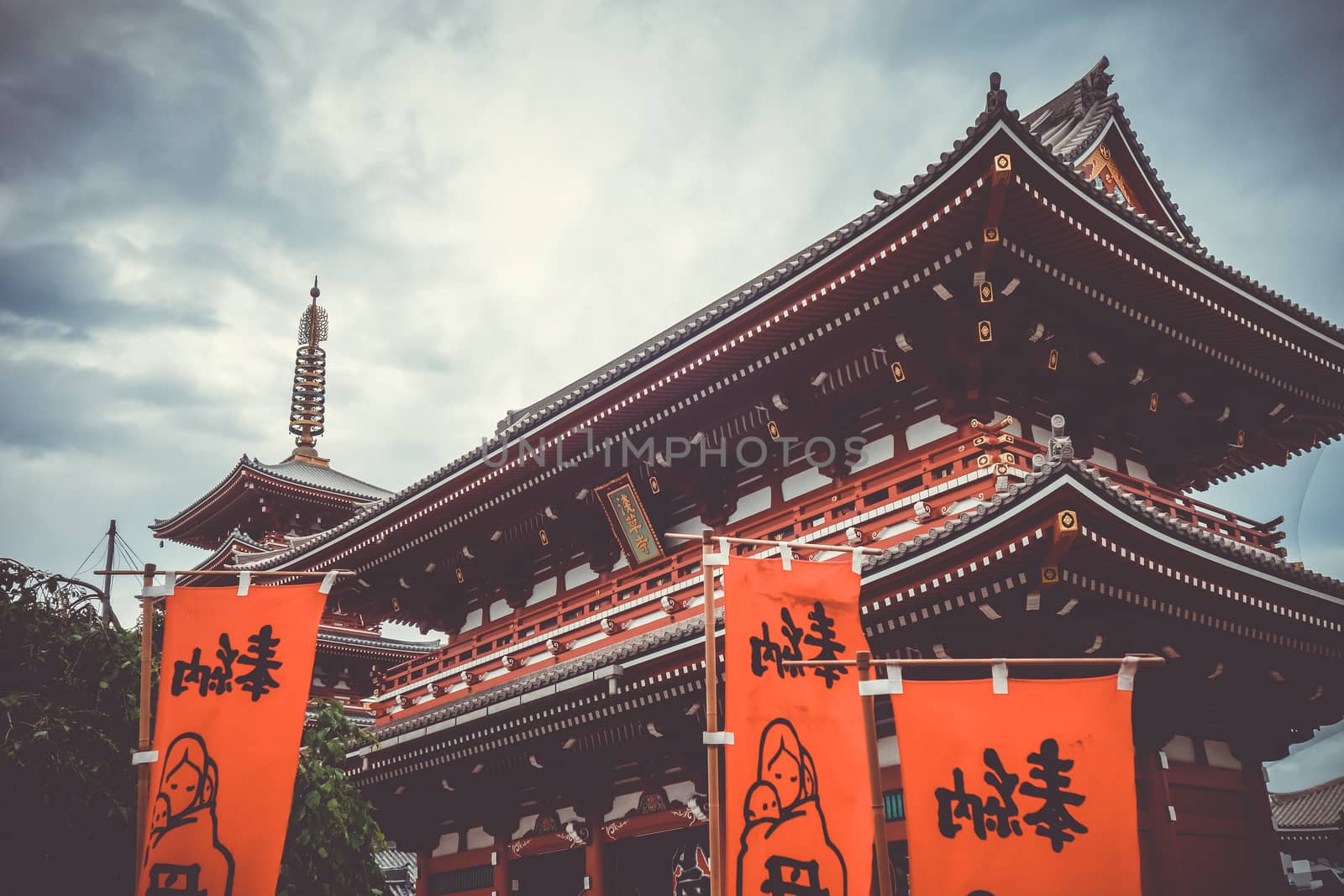 Kaminarimon gate and pagoda in Senso-ji Kannon temple, Tokyo, Japan