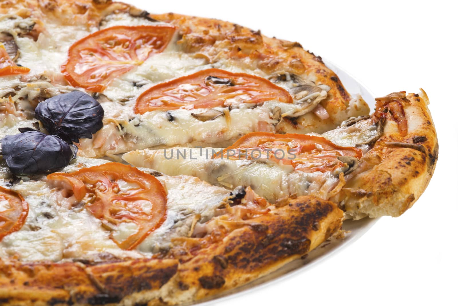 Tasty pizza with sausage, mushrooms and tomato by kzen